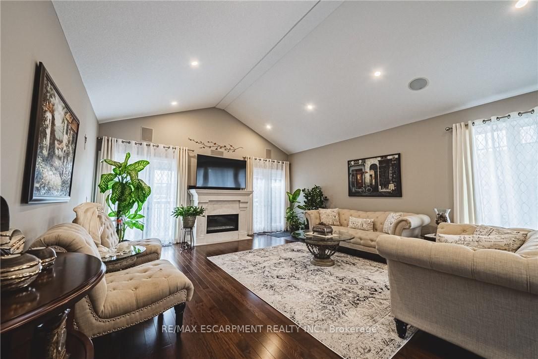 137 Pinehill Drive Property Photo 18