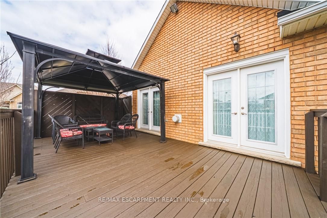 137 Pinehill Drive Property Photo 37