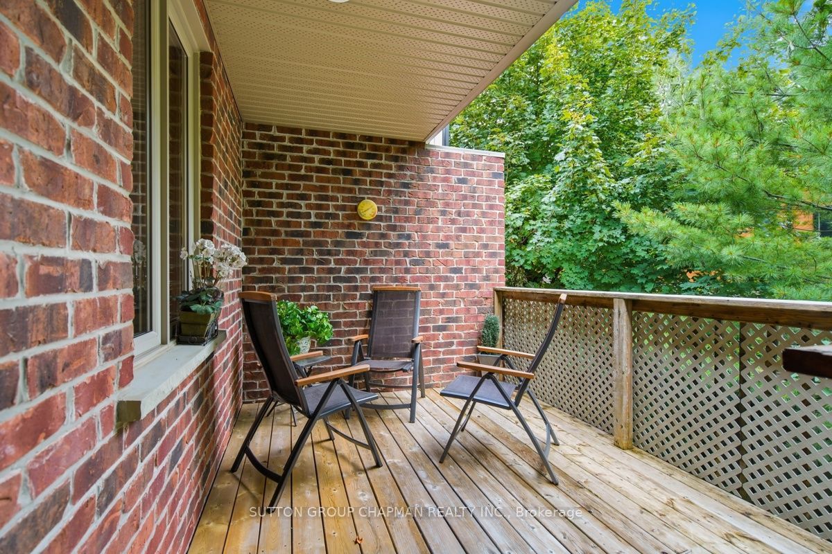 455 Hyde Park Road 15 Property Photo 8