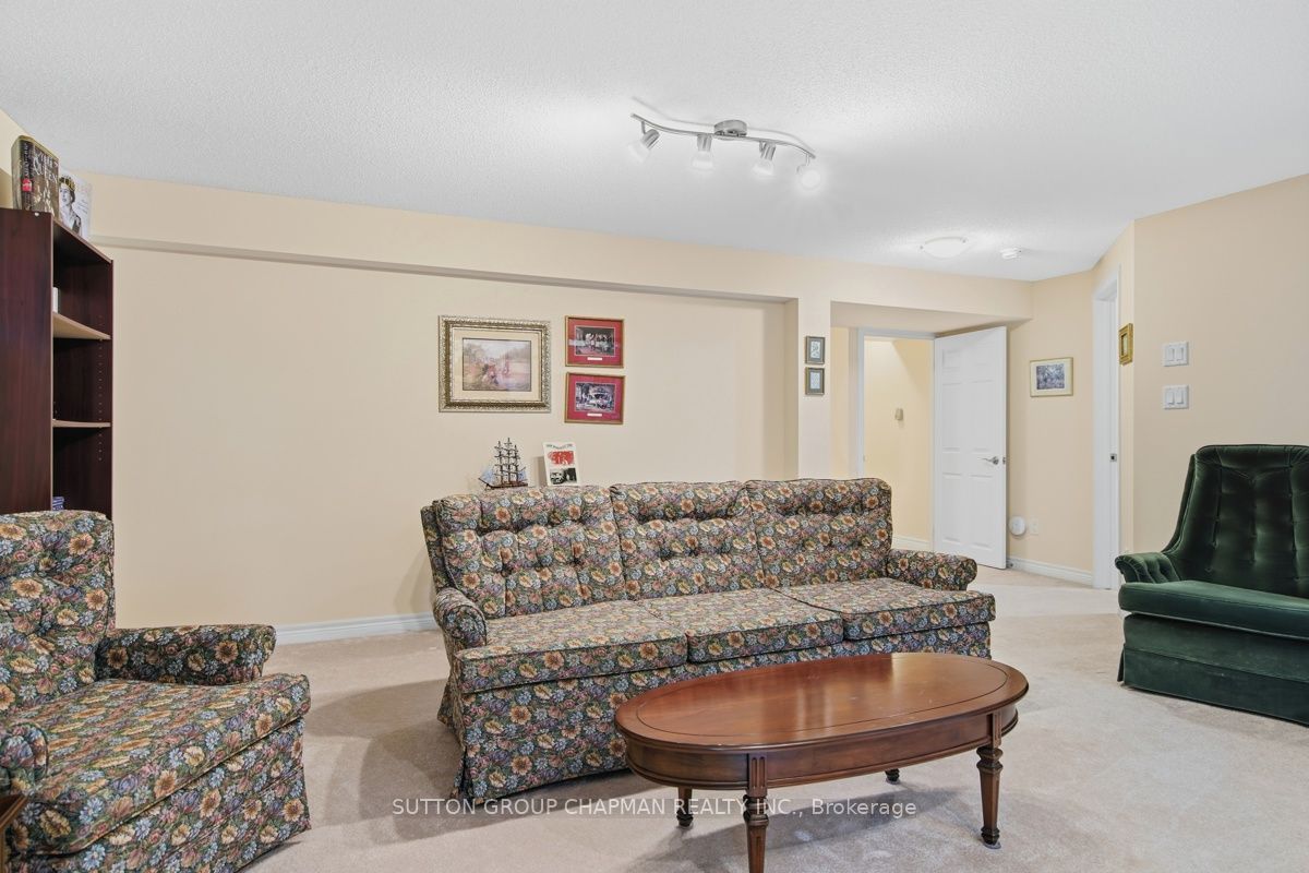 455 Hyde Park Road 15 Property Photo 41