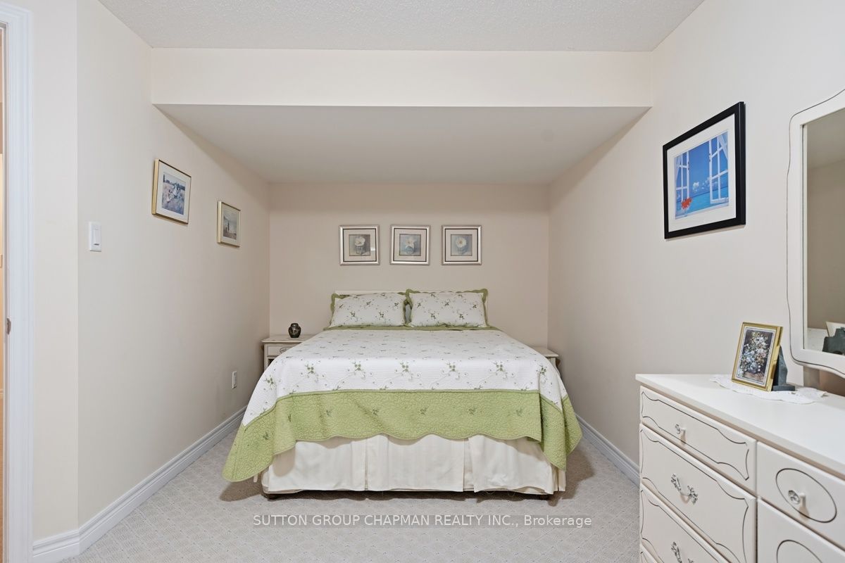 455 Hyde Park Road 15 Property Photo 43