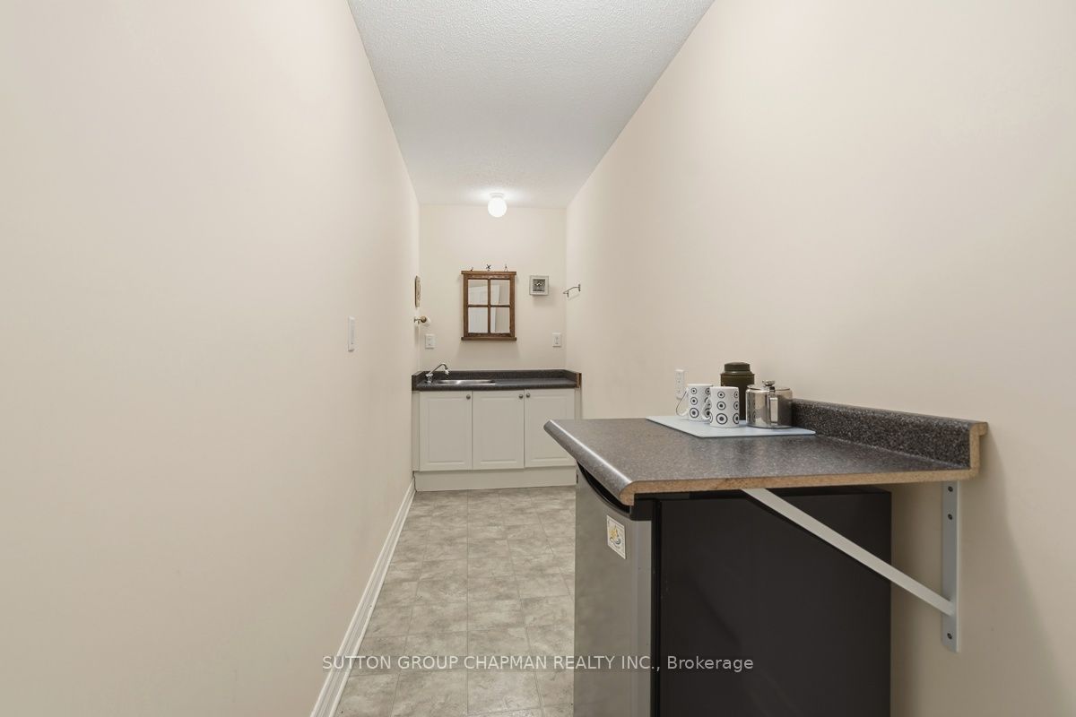 455 Hyde Park Road 15 Property Photo 46
