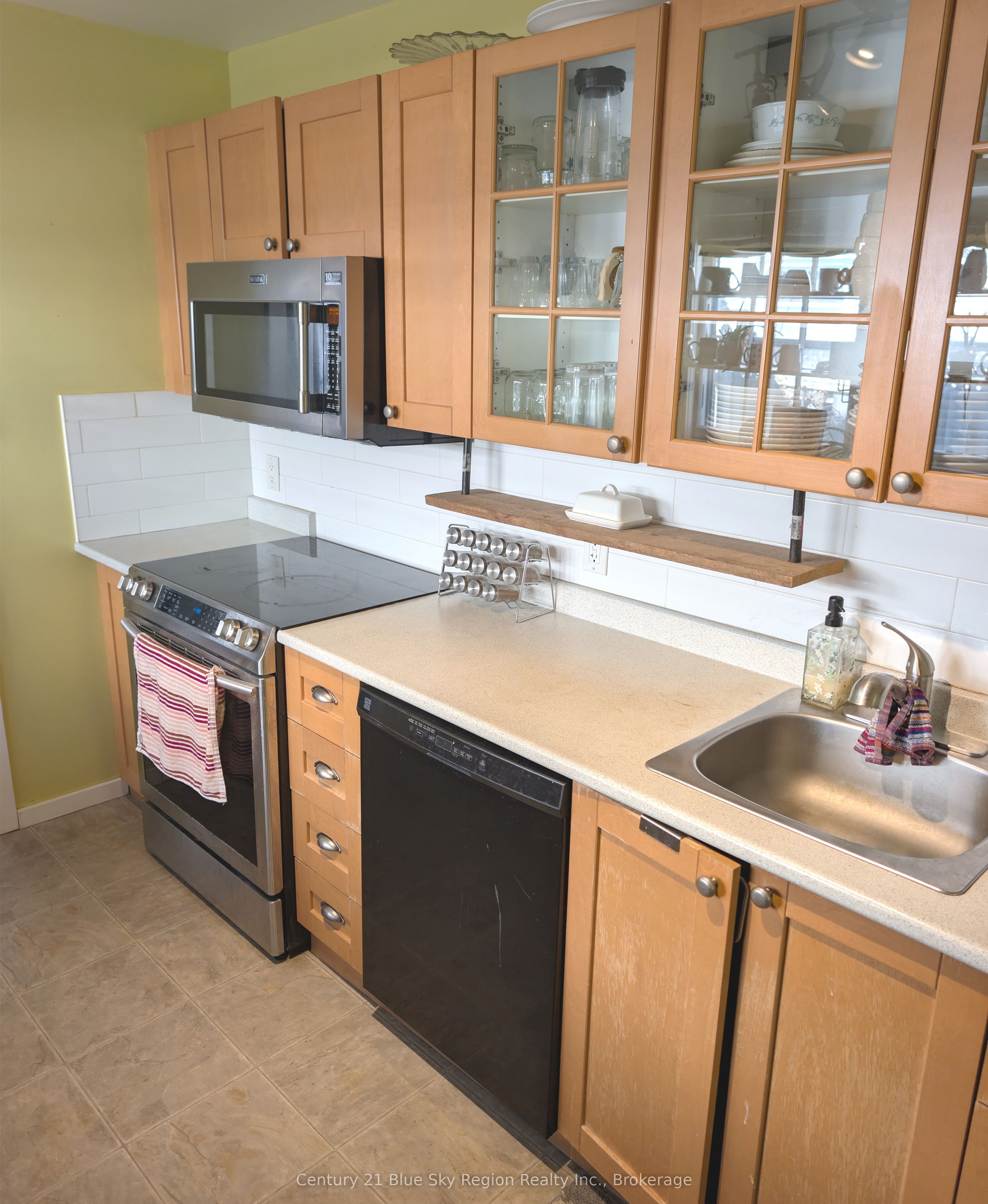 937 Galt Street Property Photo 10