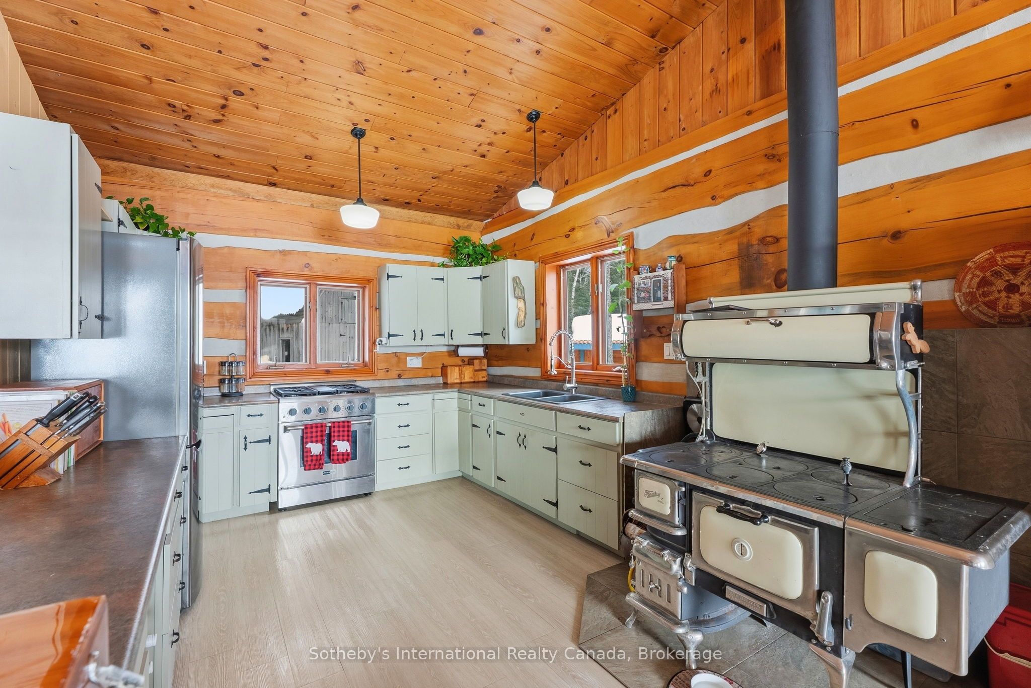 3491a Axe Lake Road Property Photo 25