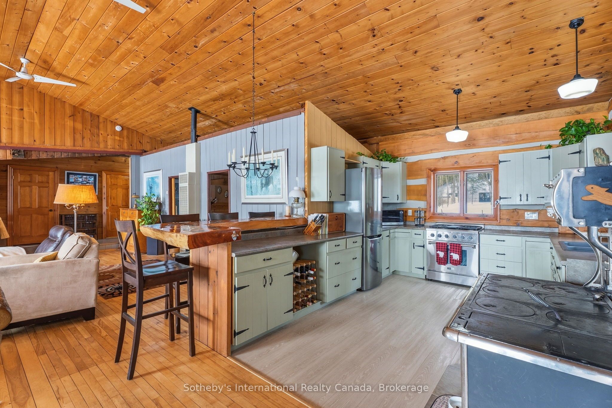 3491a Axe Lake Road Property Photo 27