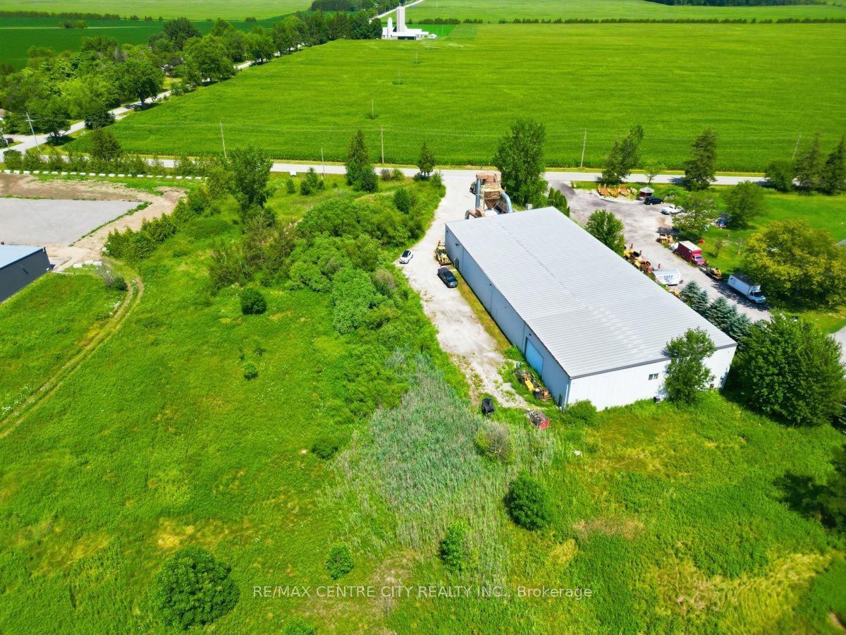 23819 Coldstream Road Property Photo 7