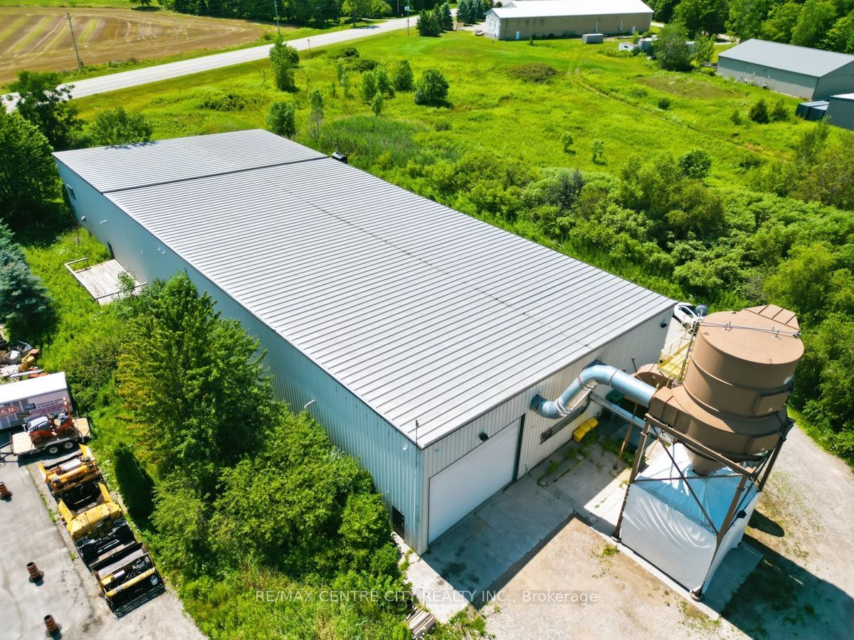 23819 Coldstream Road Property Photo 10