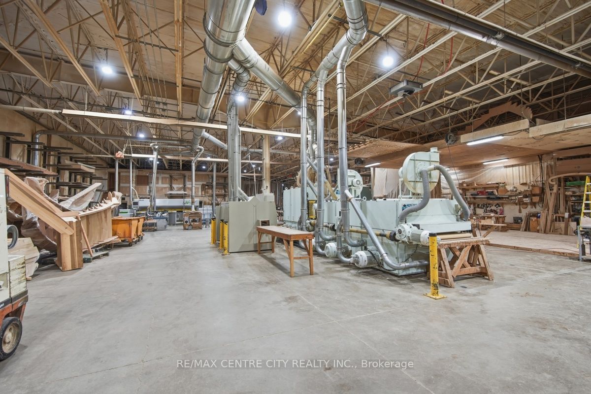23819 Coldstream Road Property Photo 12