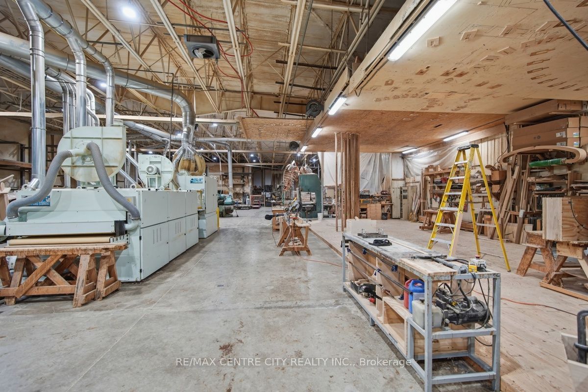 23819 Coldstream Road Property Photo 15