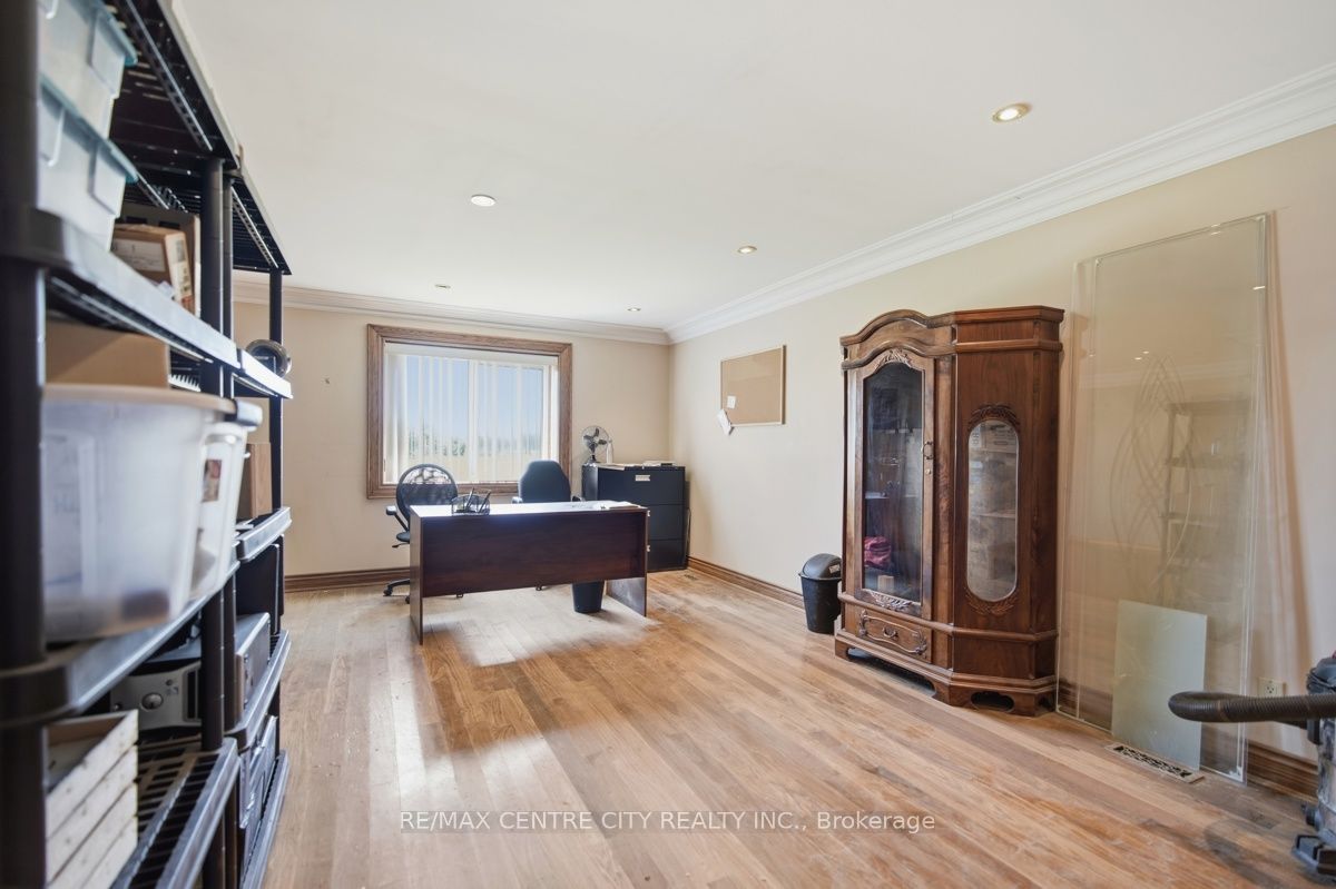 23819 Coldstream Road Property Photo 31