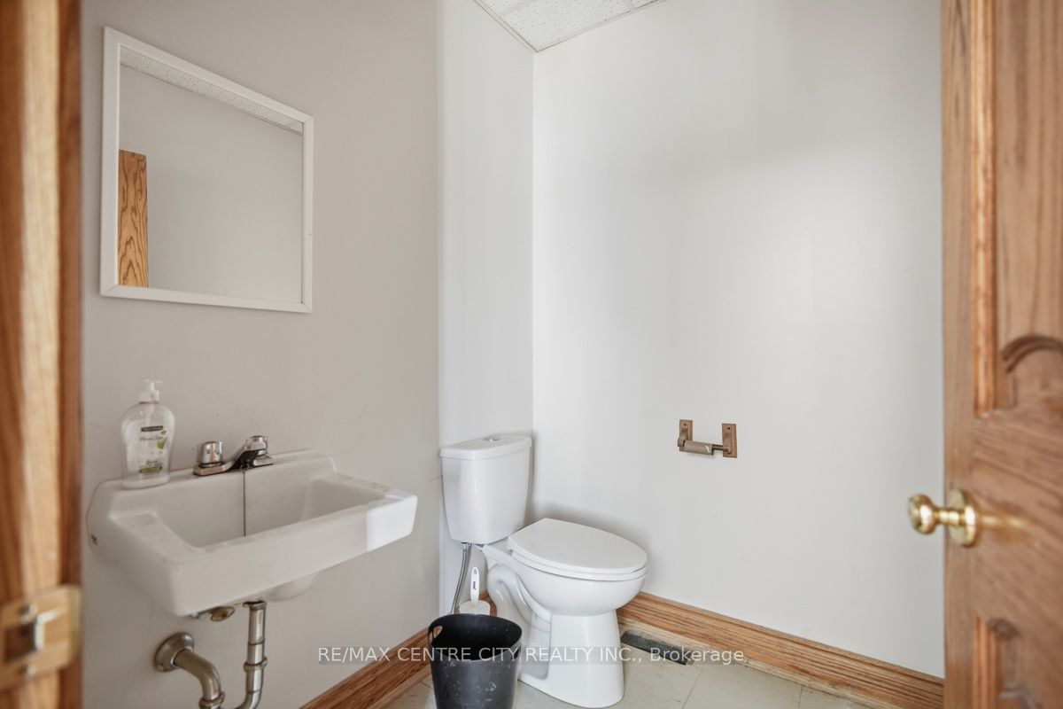23819 Coldstream Road Property Photo 33
