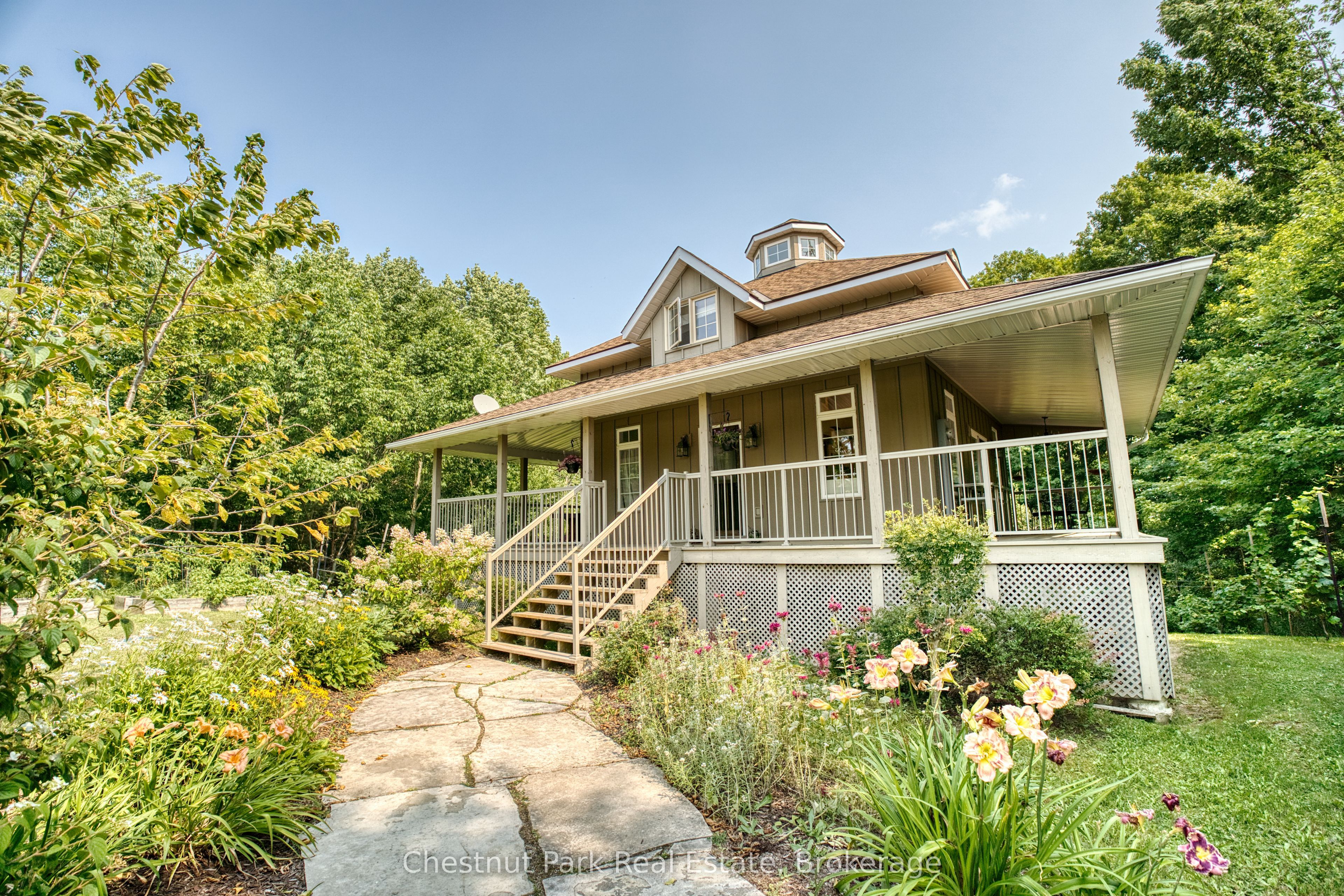 76 Everett Road Property Photo 3