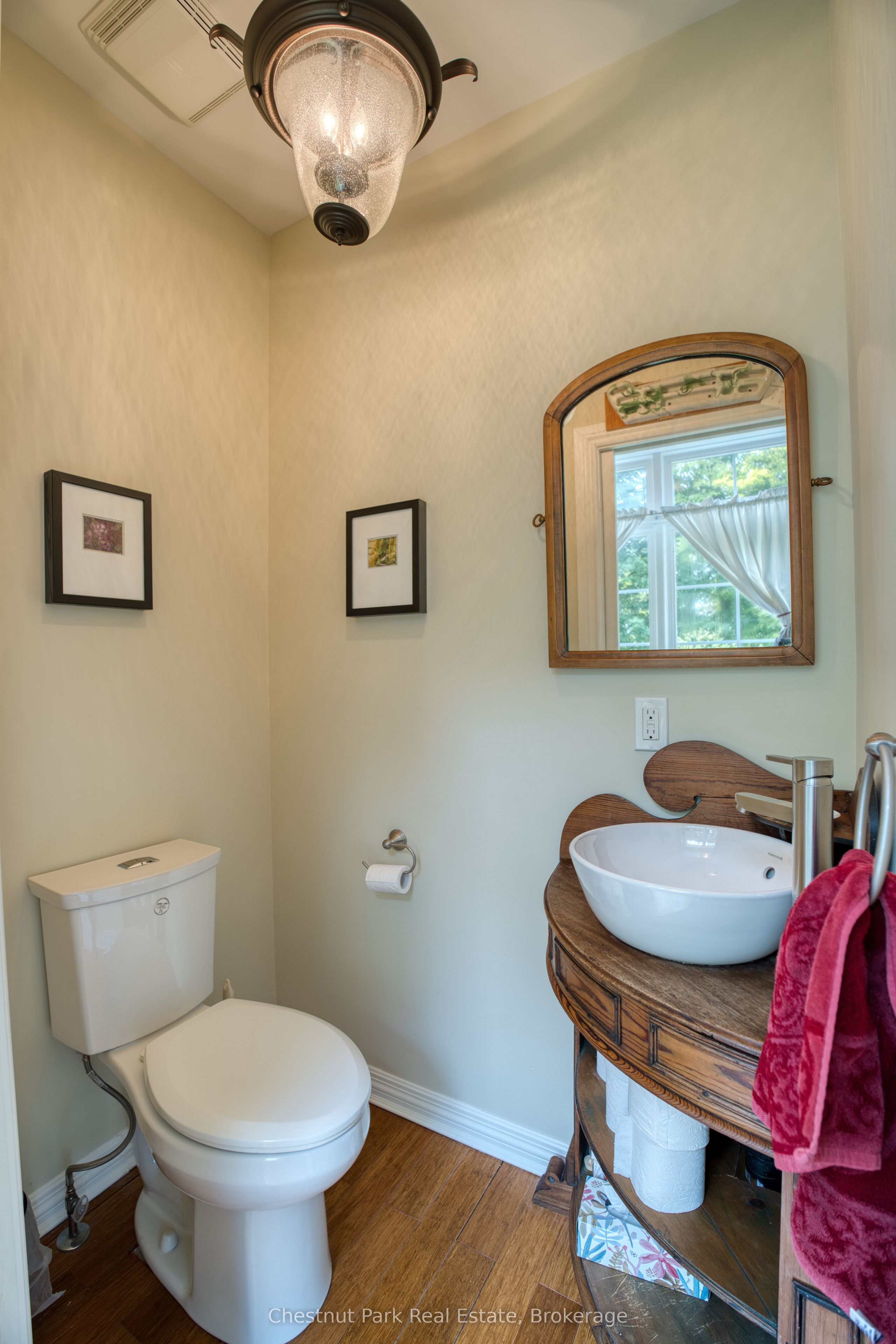 76 Everett Road Property Photo 10