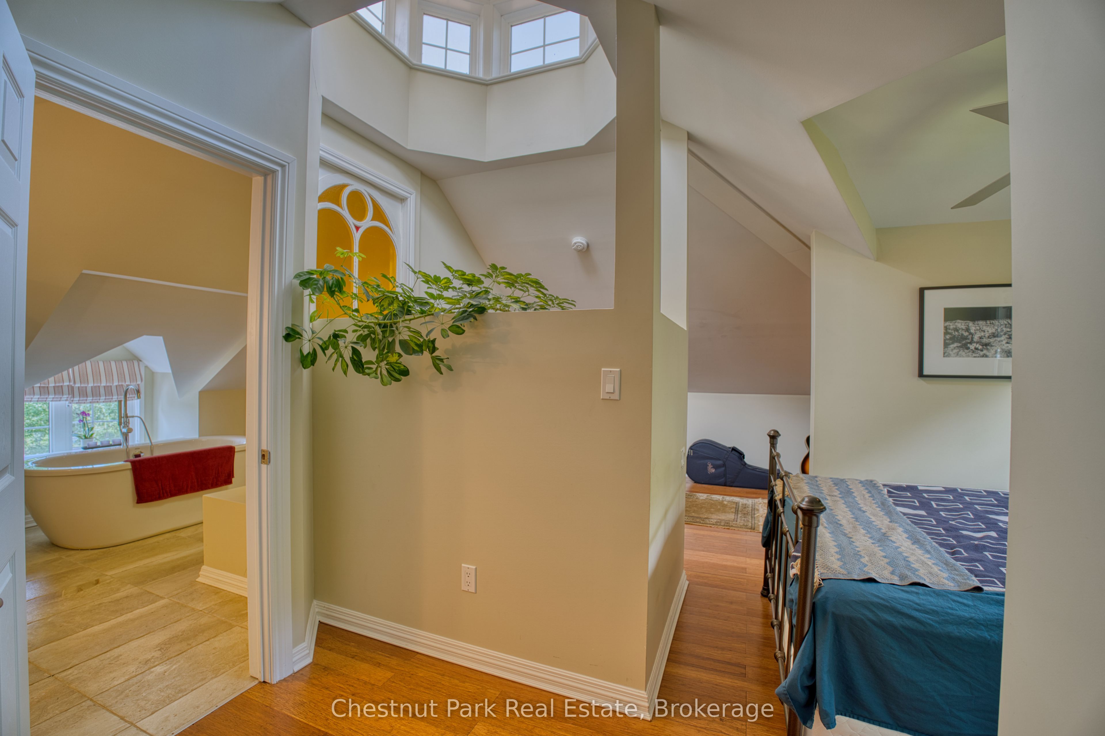 76 Everett Road Property Photo 15