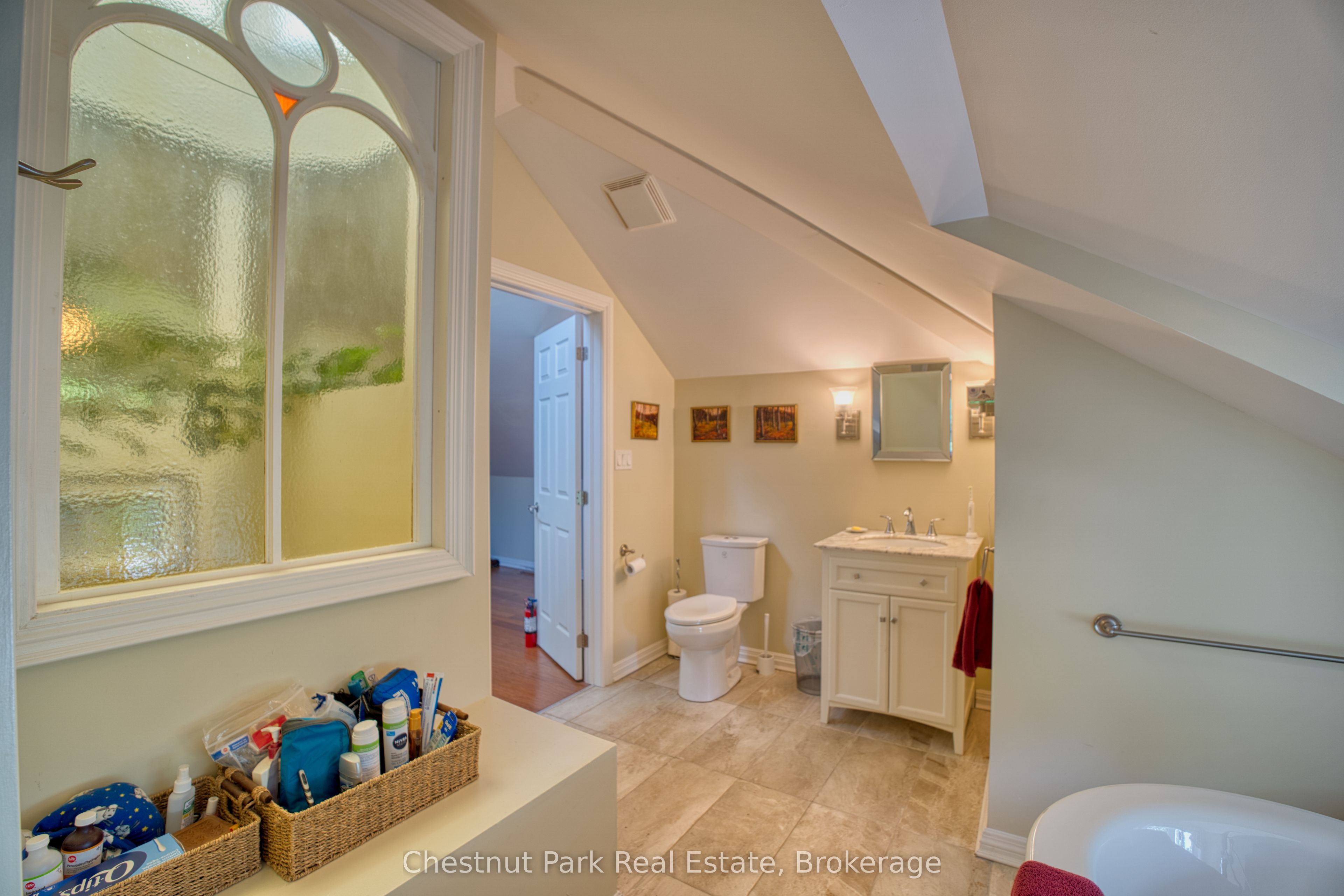 76 Everett Road Property Photo 18