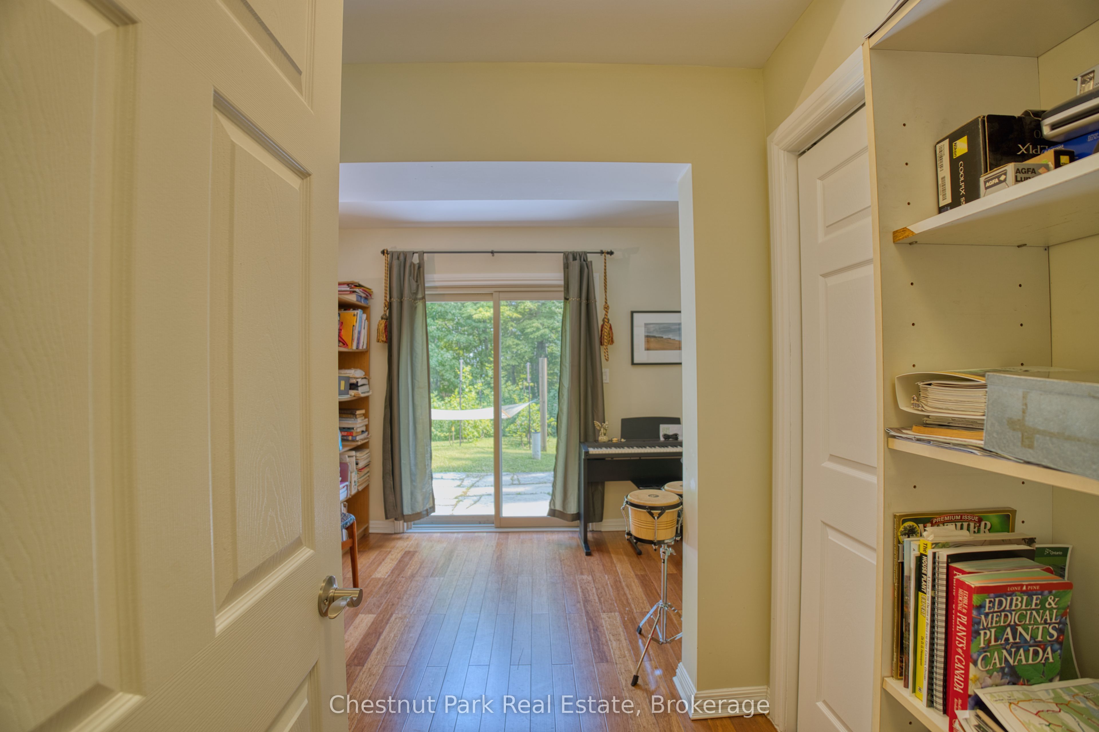 76 Everett Road Property Photo 20