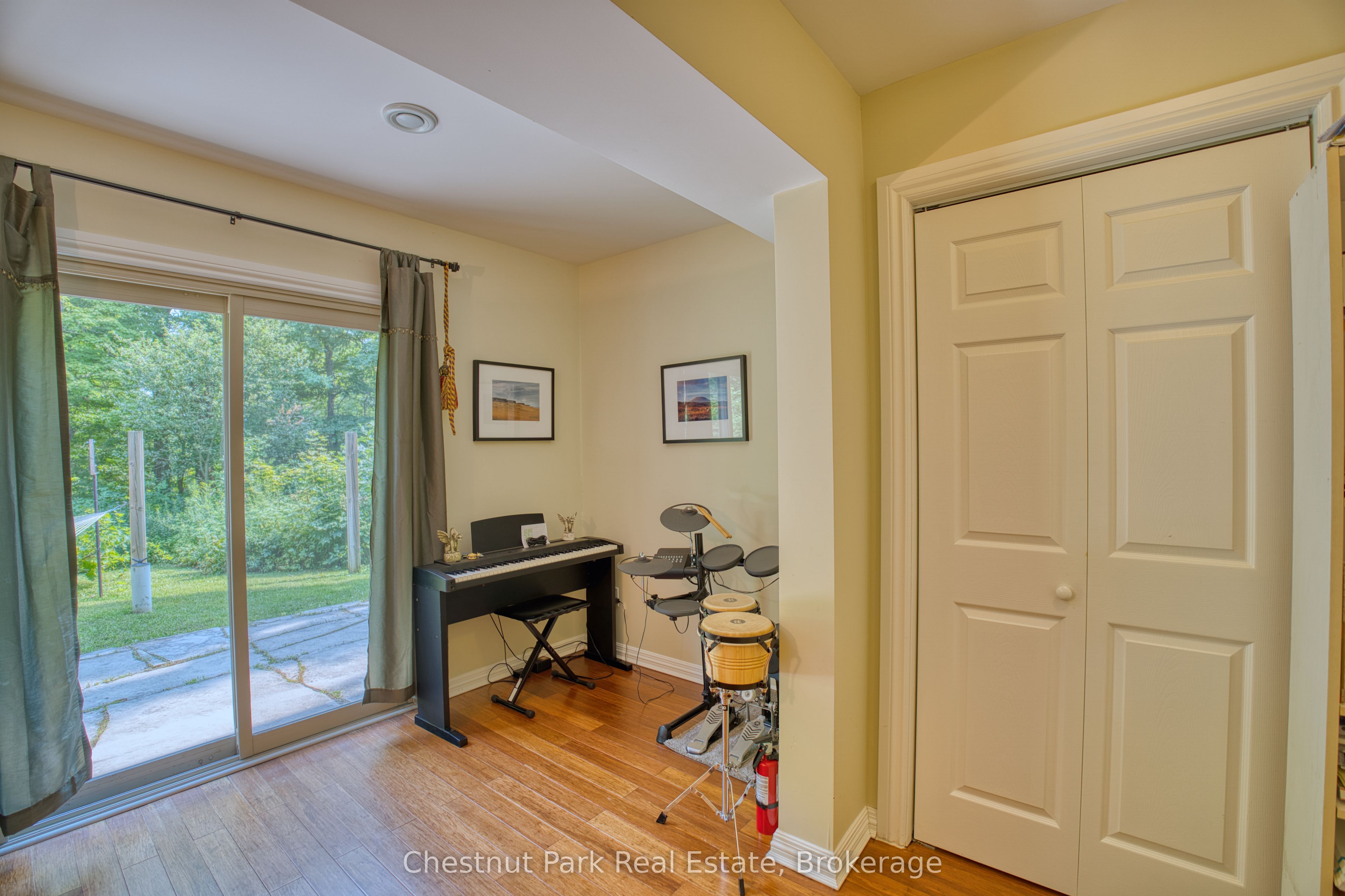 76 Everett Road Property Photo 21