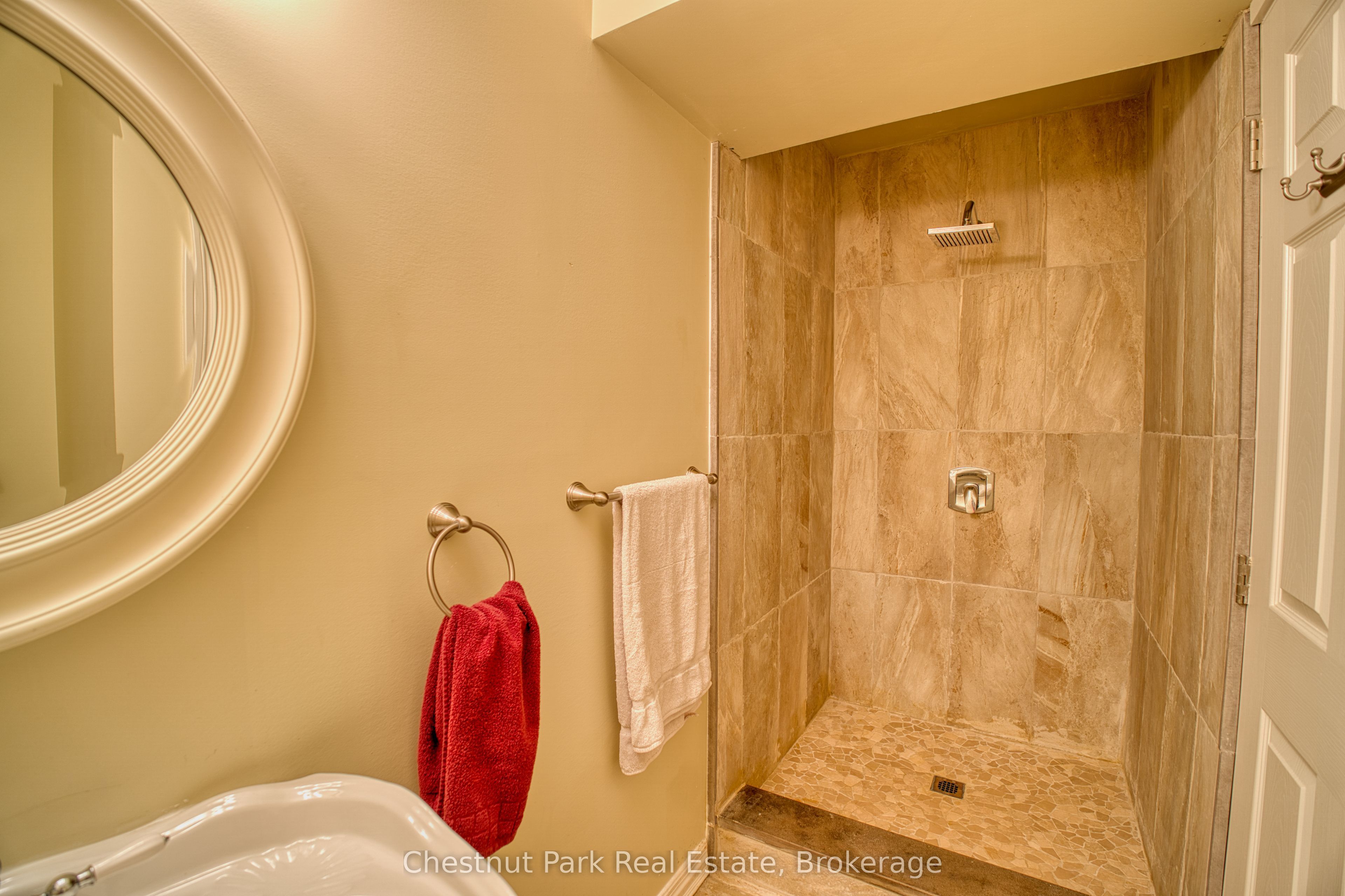 76 Everett Road Property Photo 24