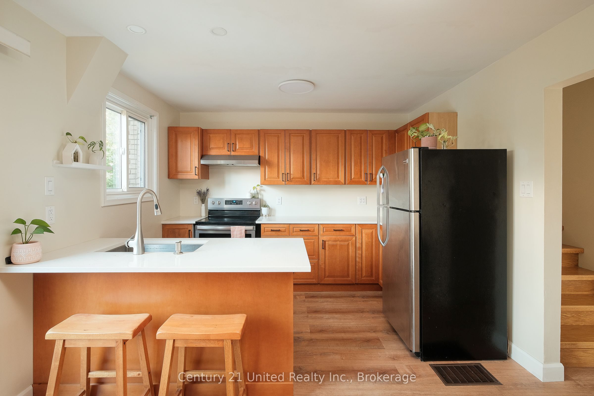 922 Webber Avenue Property Photo 7