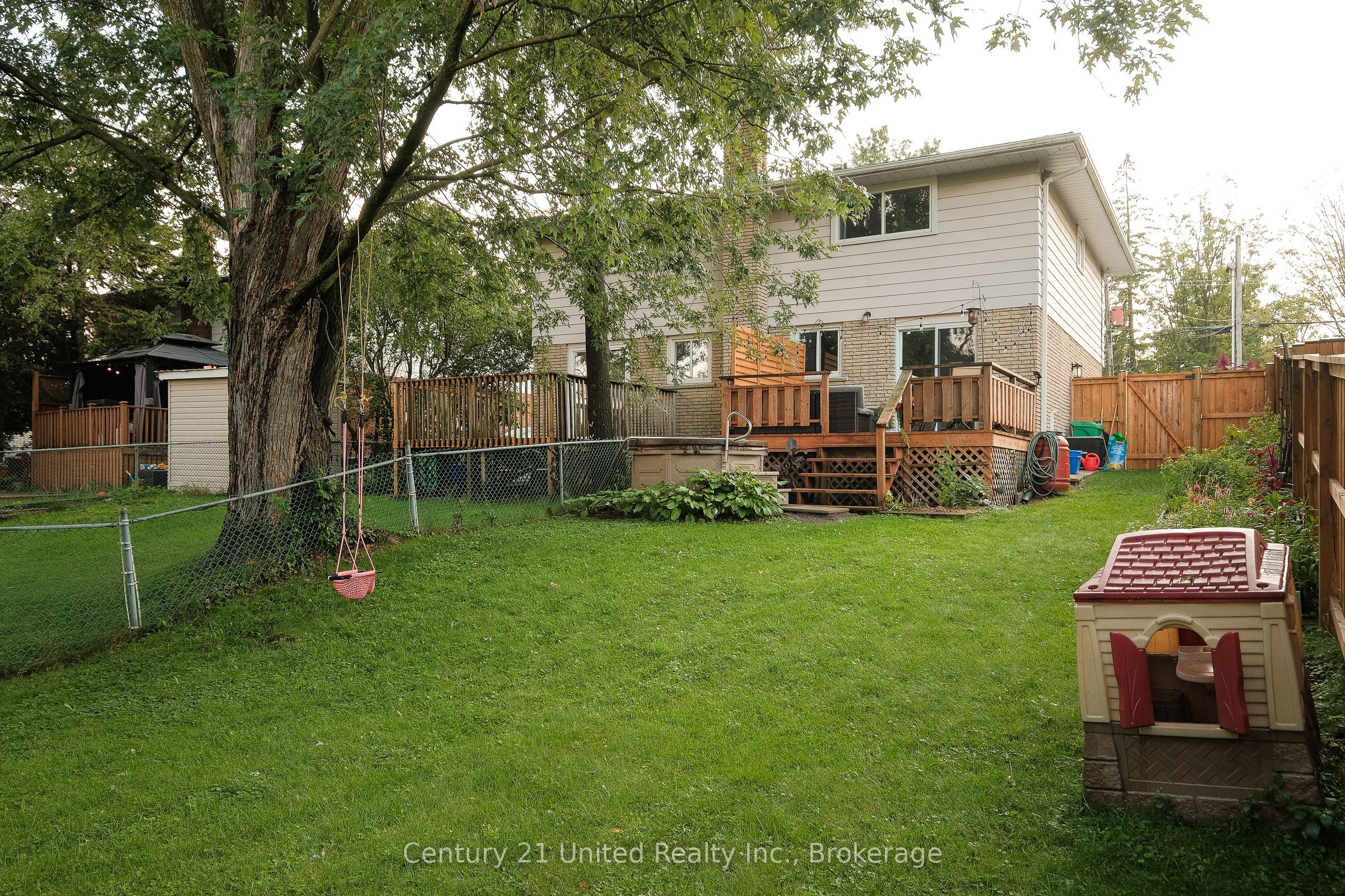 922 Webber Avenue Property Photo 24