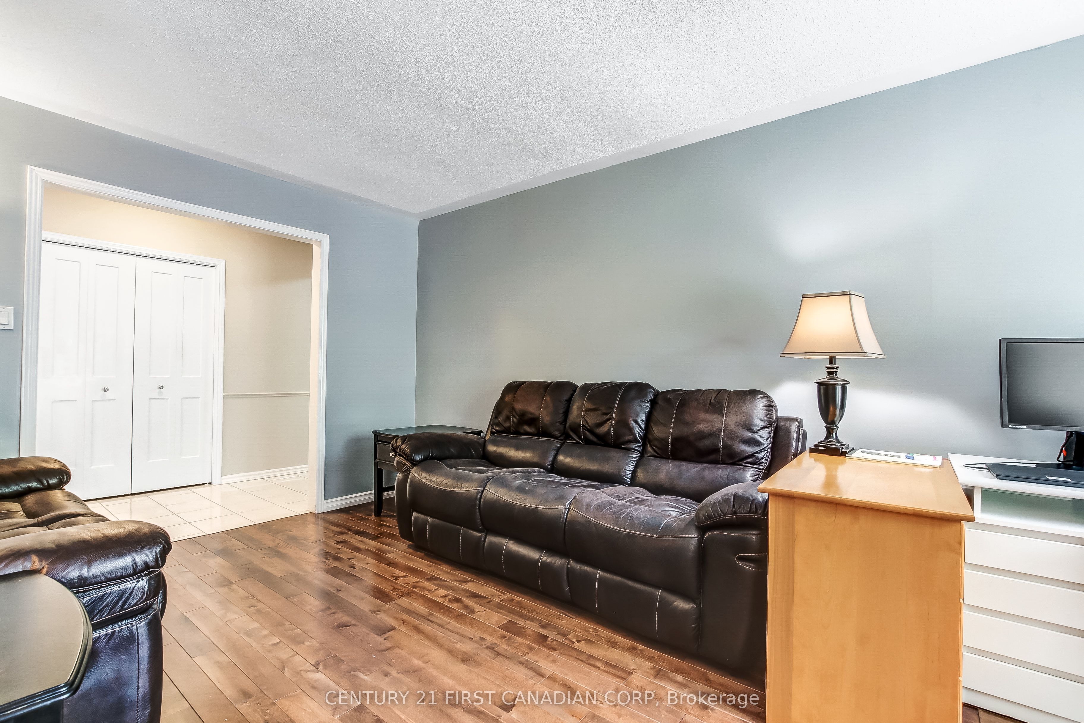 74 Winding Way Crescent Property Photo 28