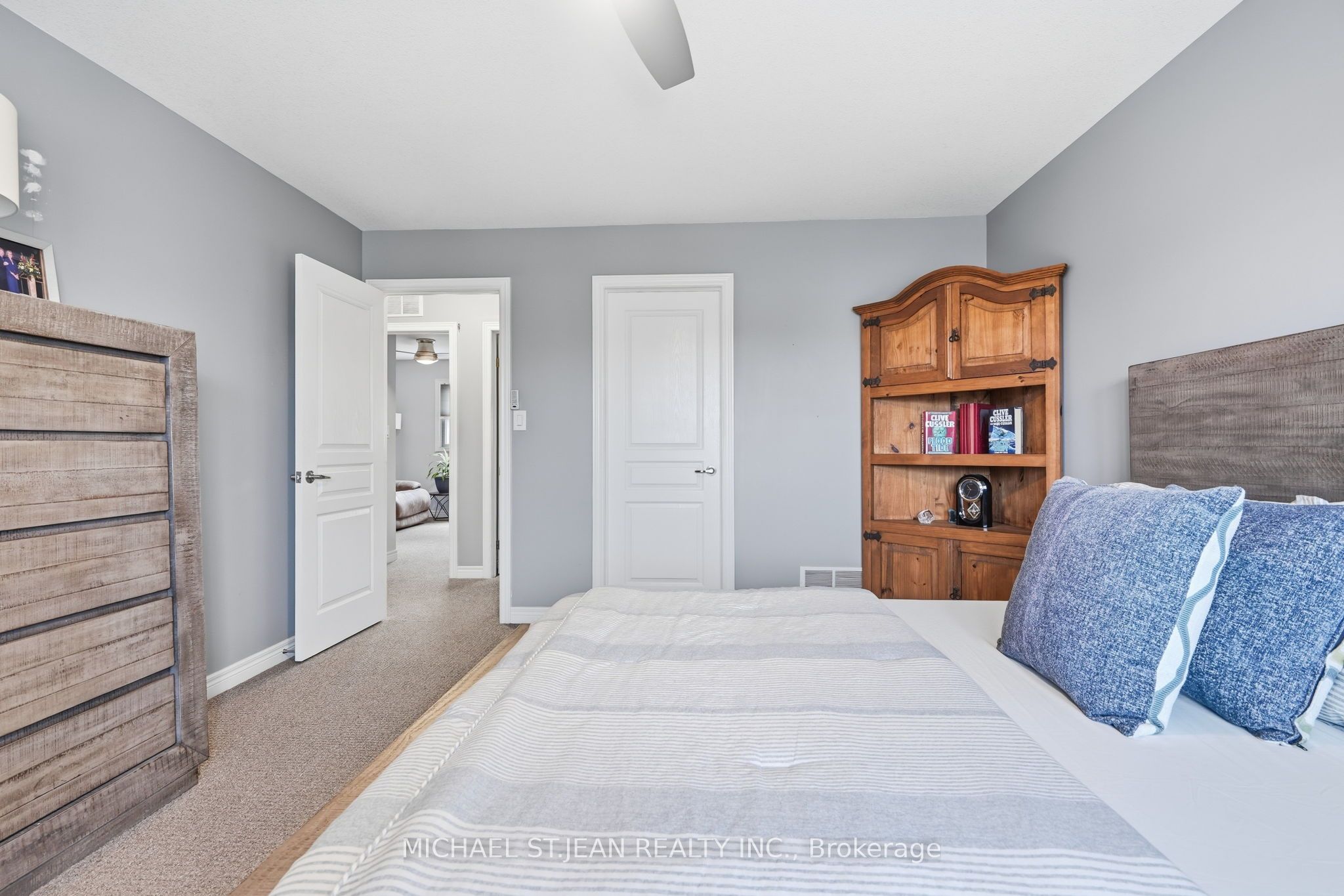192 Winterberry Boulevard Property Photo 21