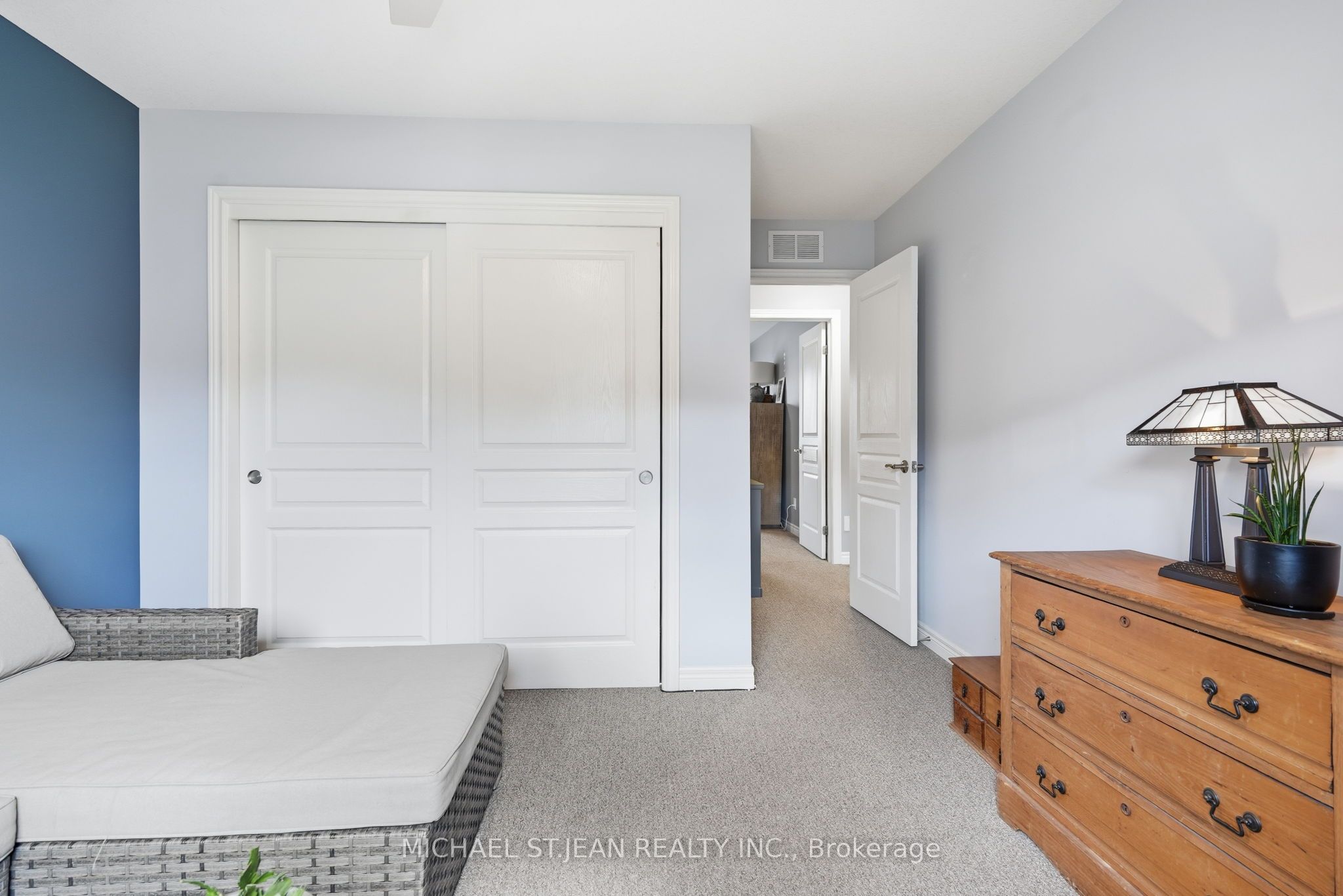 192 Winterberry Boulevard Property Photo 26