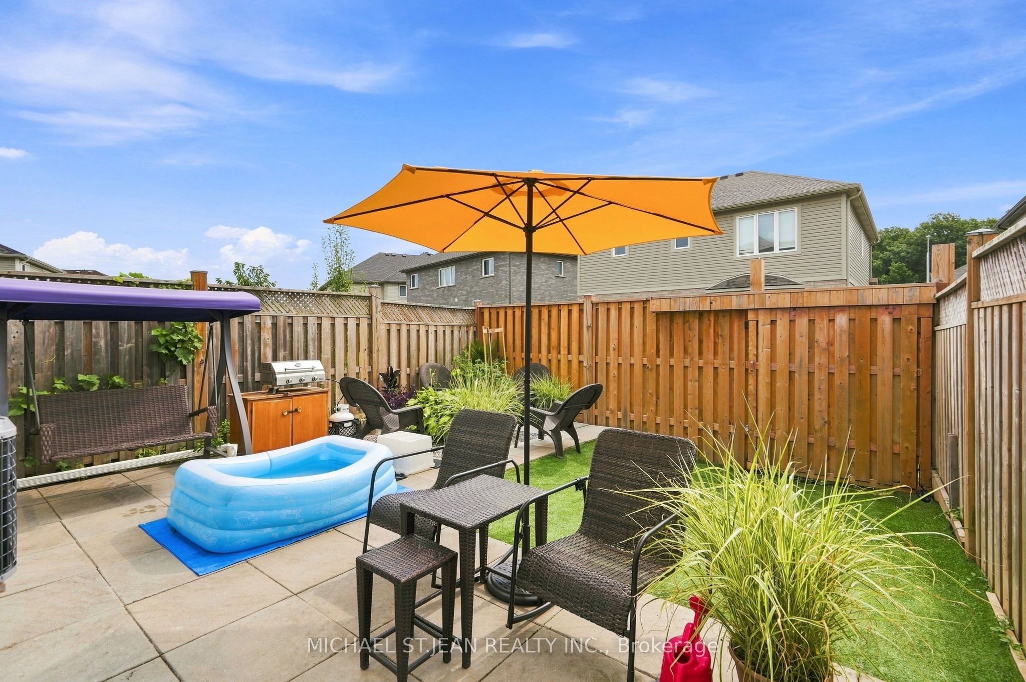 192 Winterberry Boulevard Property Photo 31