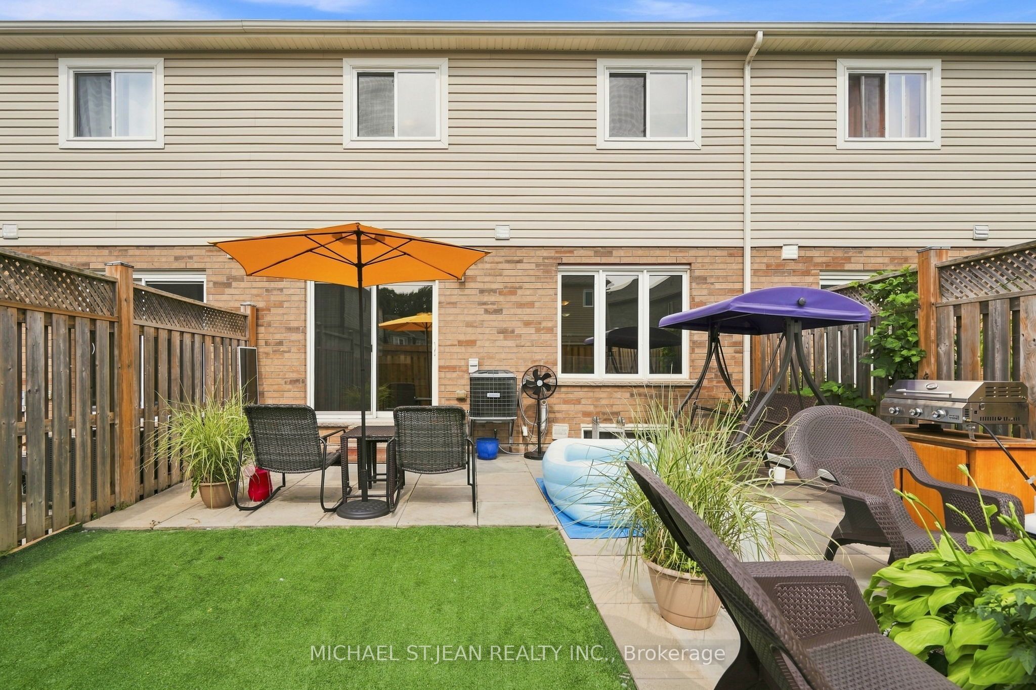 192 Winterberry Boulevard Property Photo 33