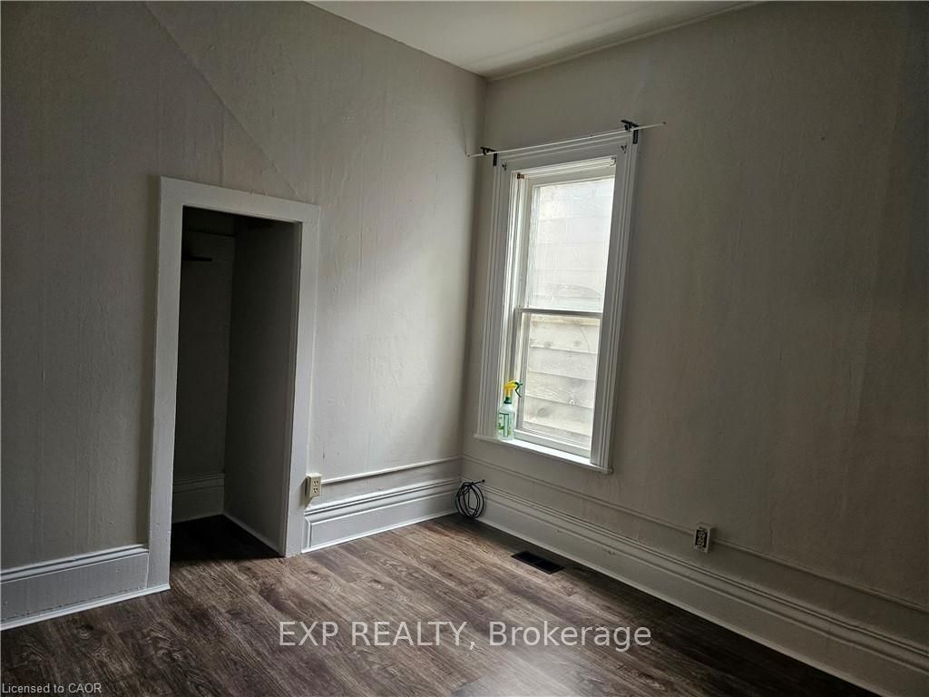 15 Cedar Street Property Photo 8