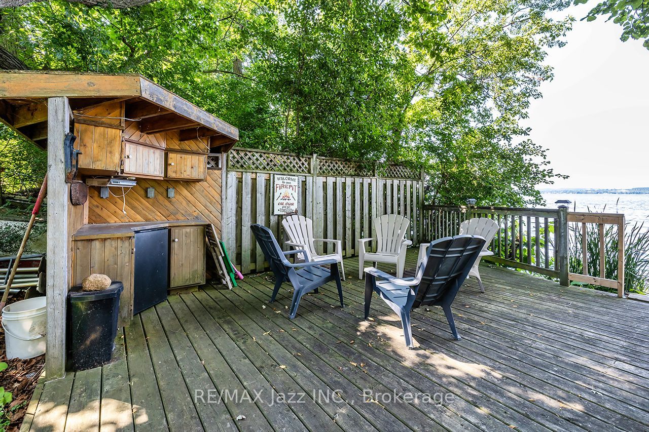 50 Long Island Property Photo 12