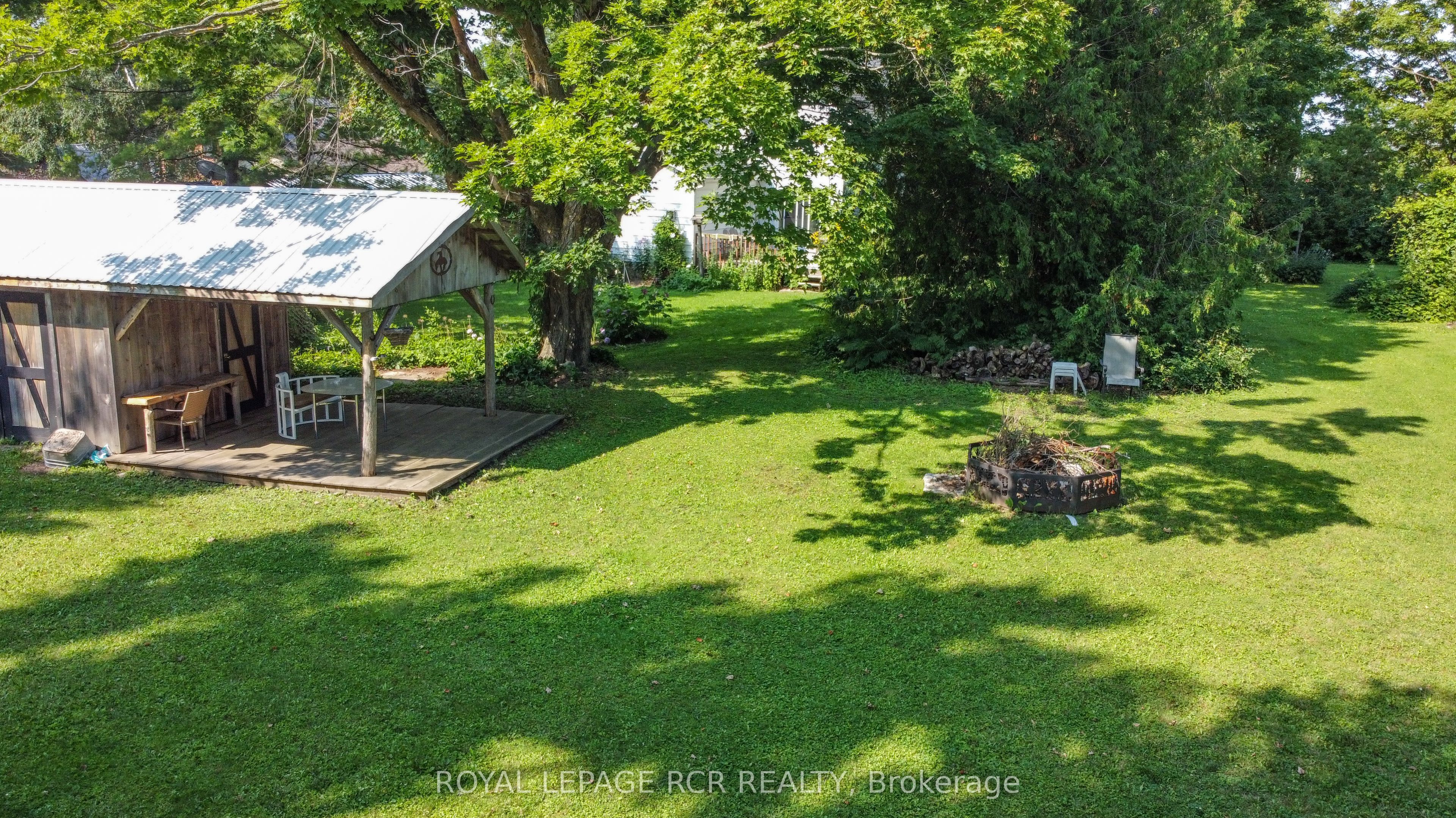 598323 2nd Line W Property Photo 6