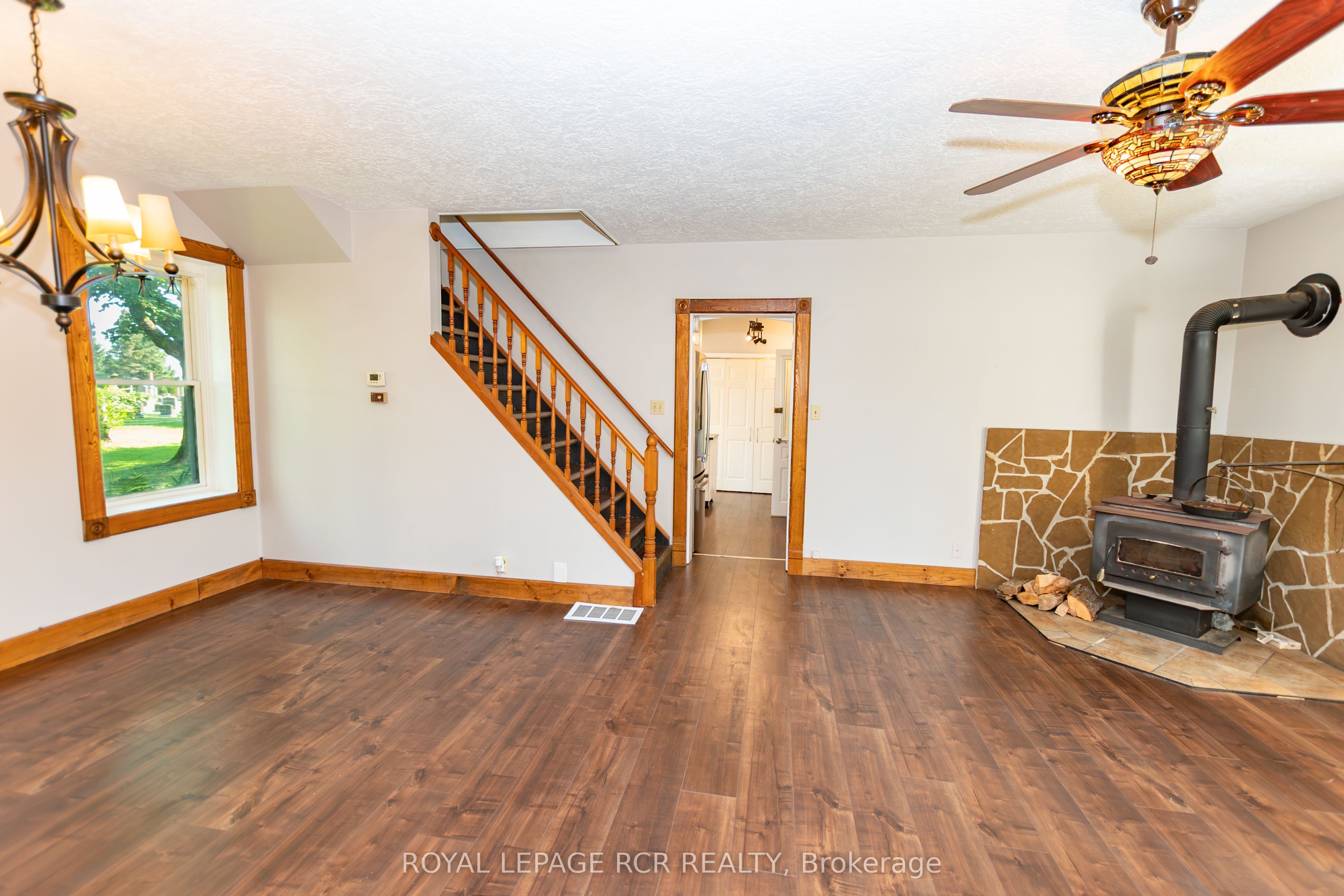 598323 2nd Line W Property Photo 18