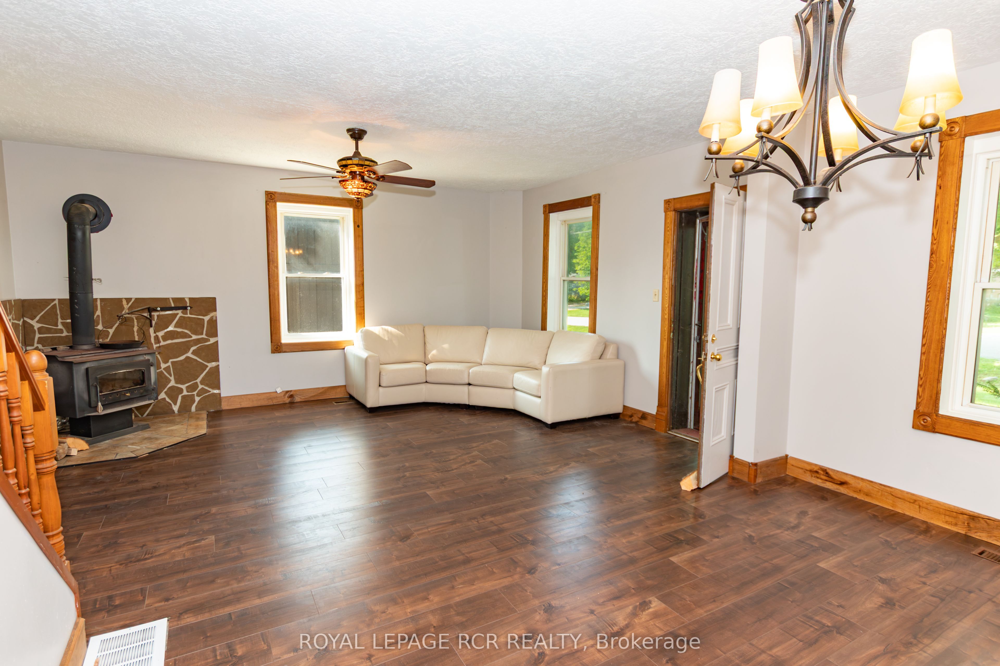 598323 2nd Line W Property Photo 19