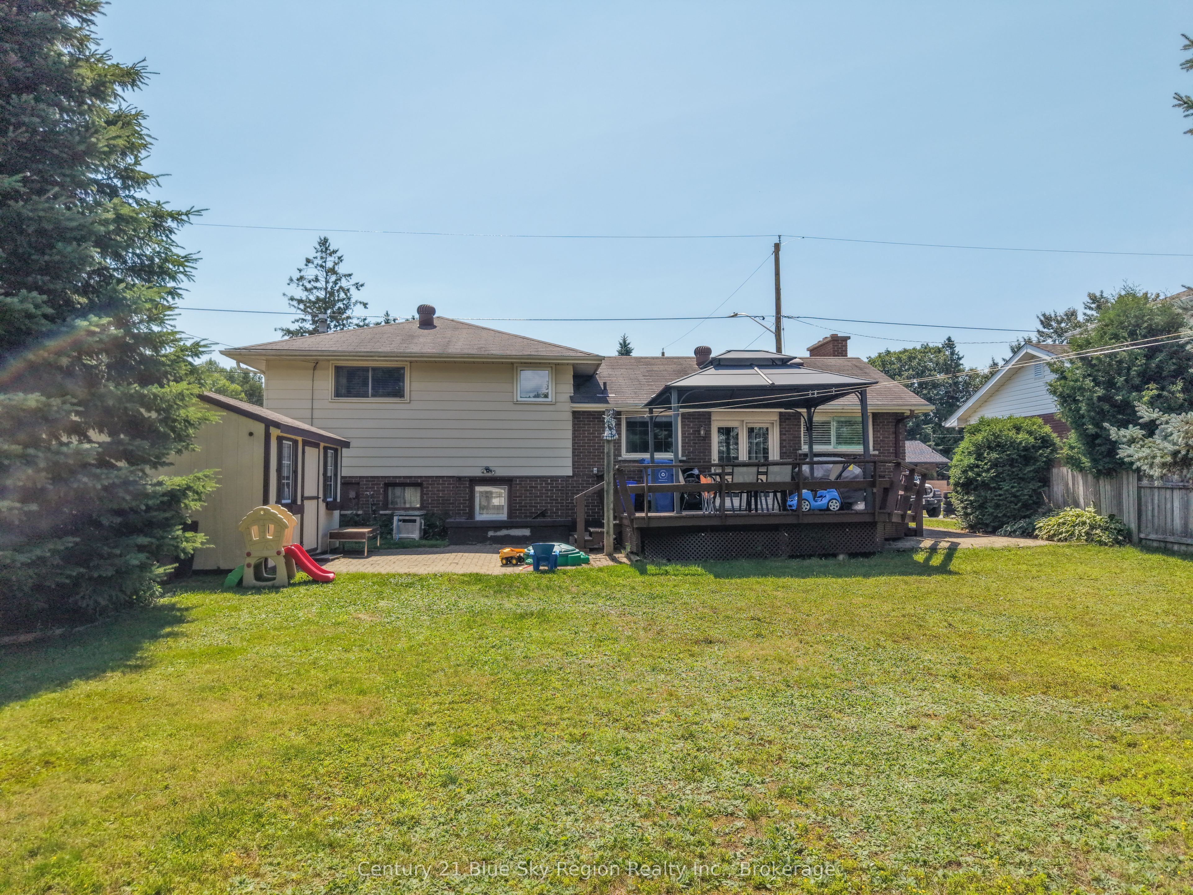 164 Gordon Drive Property Photo 4