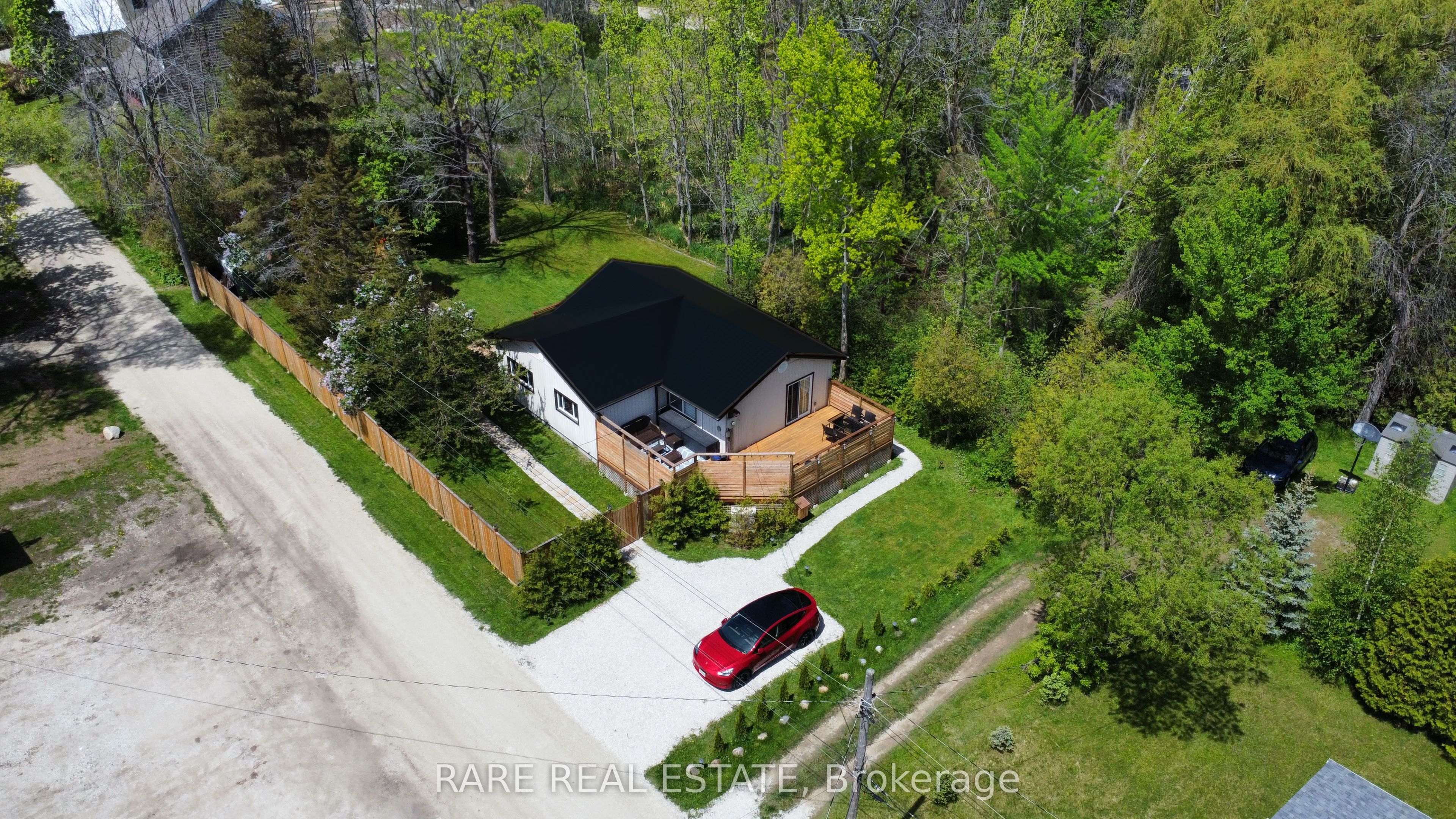 162 Blue Mountain Drive Property Photo 3