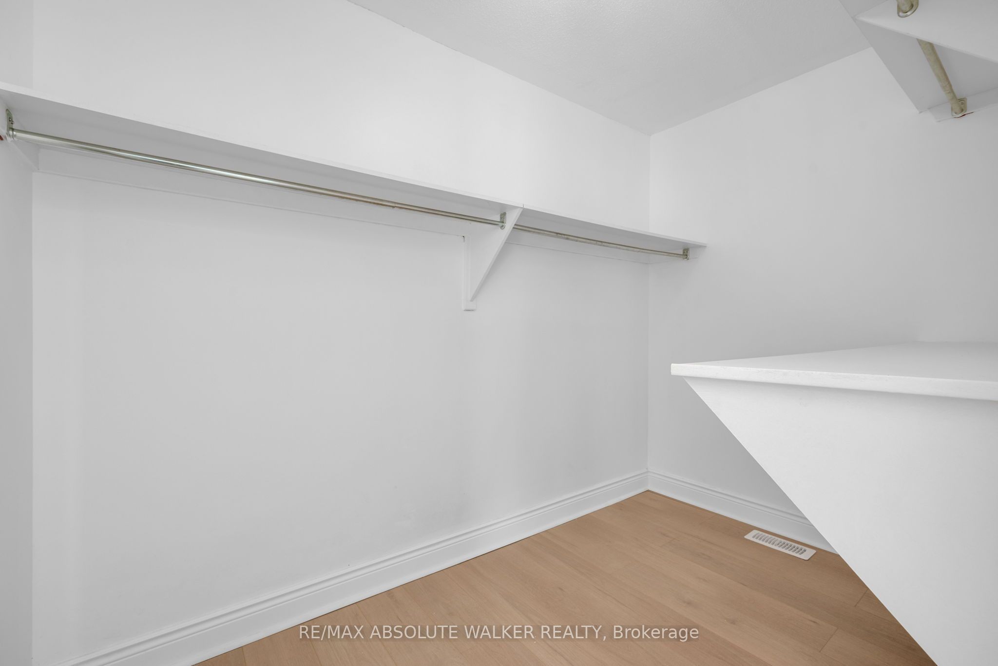 2269 Sandman Crescent Property Photo 25