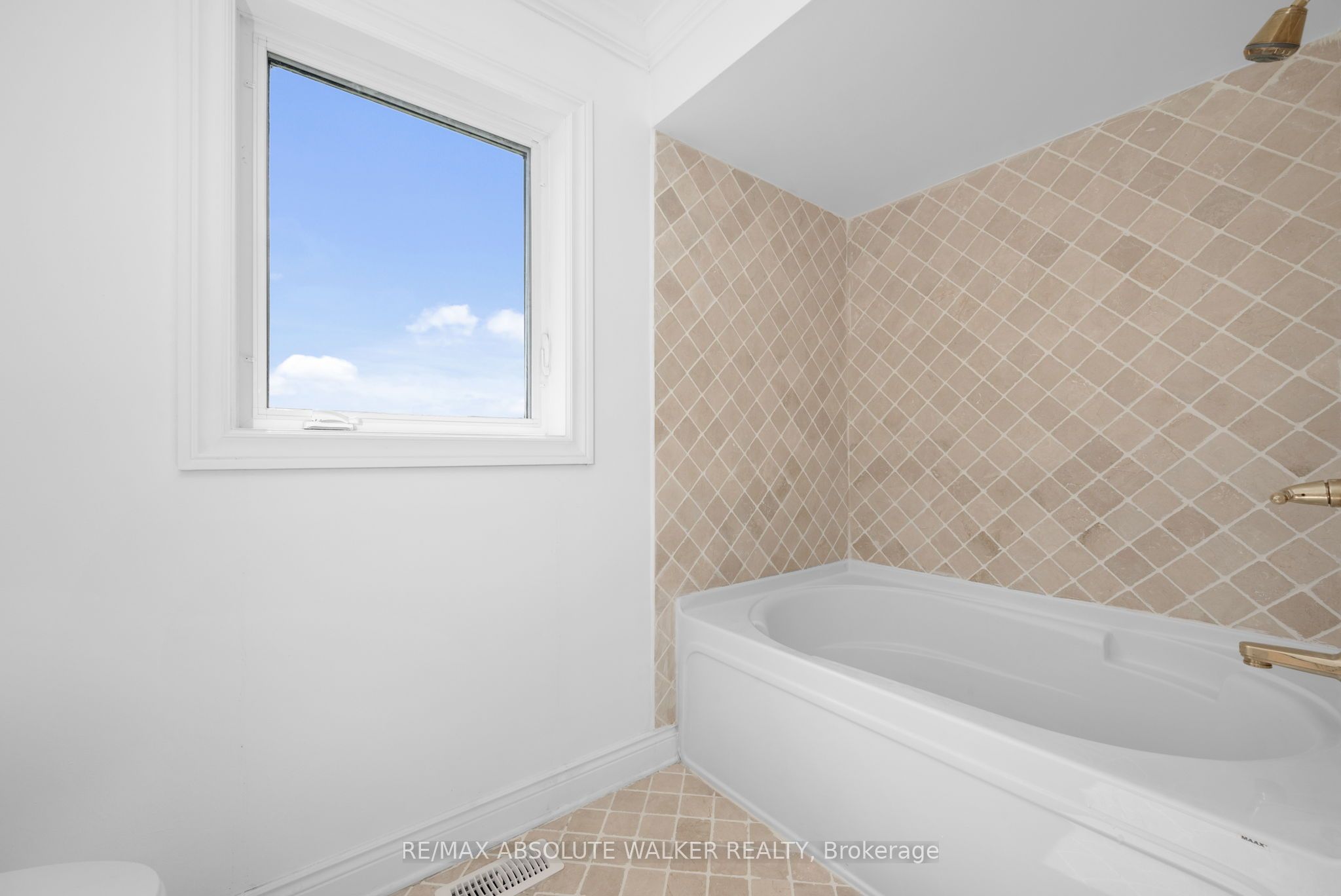 2269 Sandman Crescent Property Photo 27