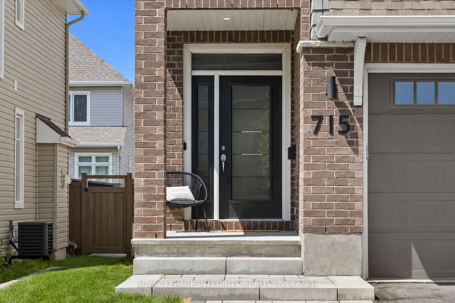 715 Cap Diamant Way Property Photo 2