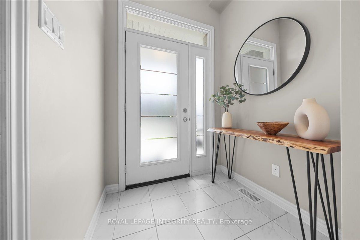 715 Cap Diamant Way Property Photo 3