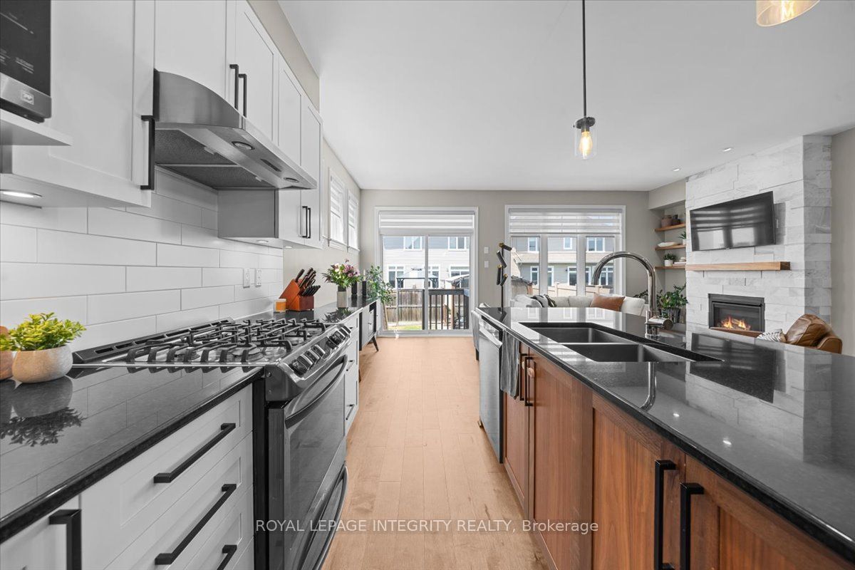 715 Cap Diamant Way Property Photo 6