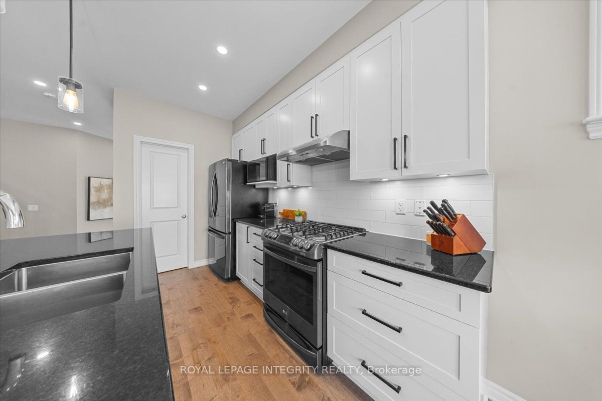 715 Cap Diamant Way Property Photo 8