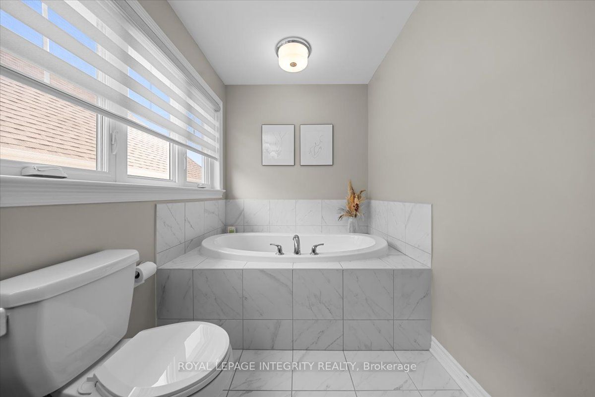 715 Cap Diamant Way Property Photo 24
