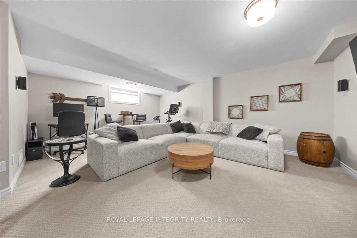 715 Cap Diamant Way Property Photo 32