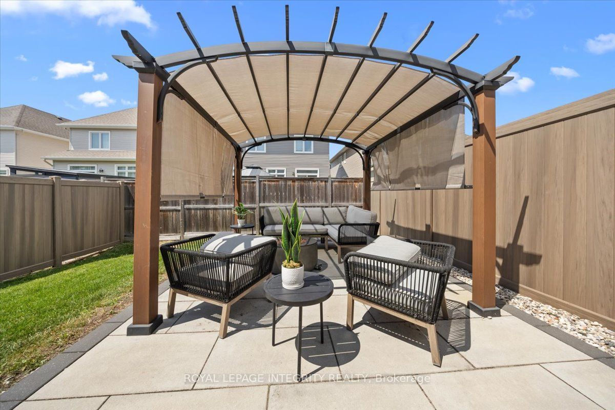 715 Cap Diamant Way Property Photo 35