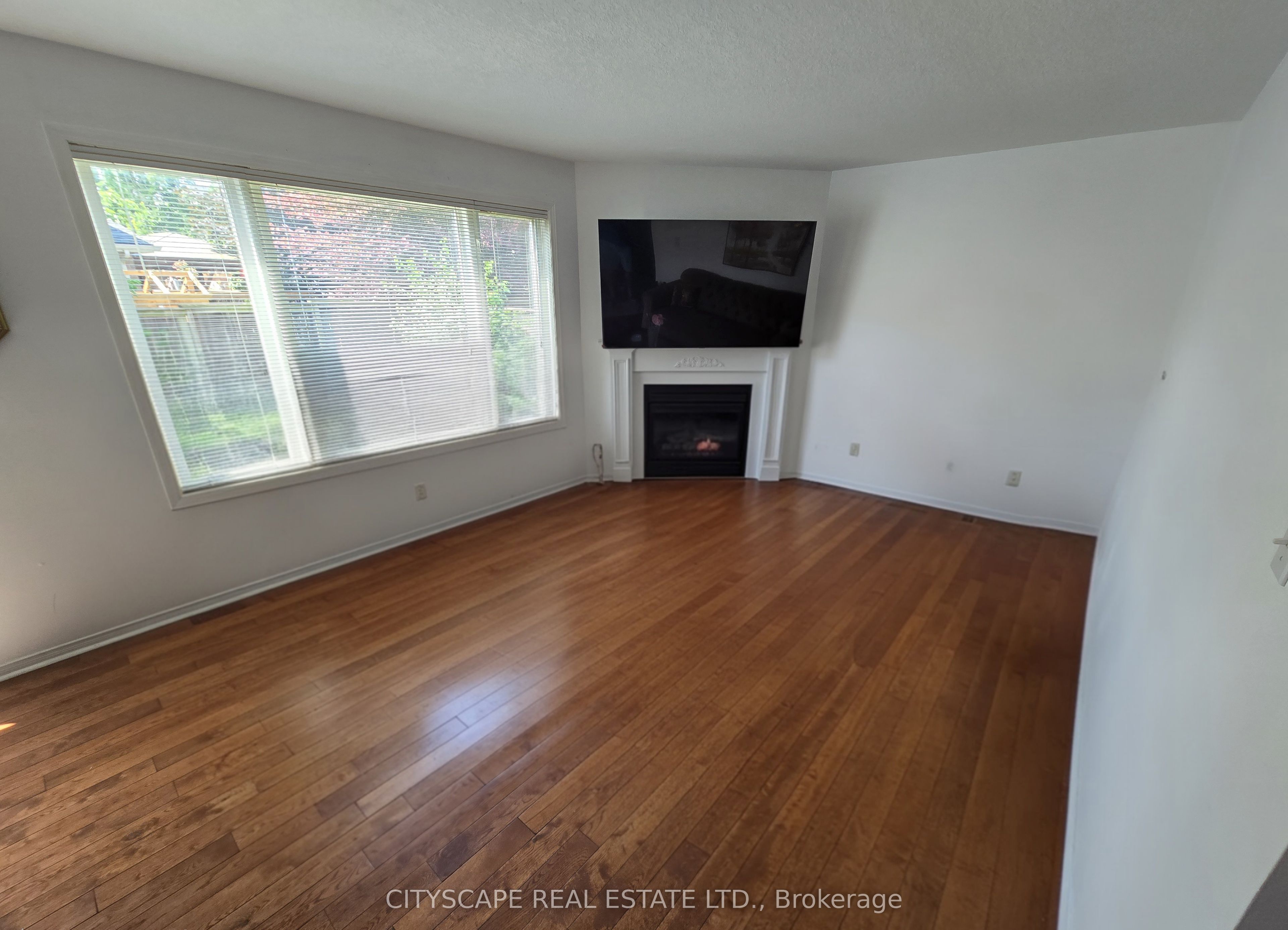 27 Adler Drive S Property Photo 10