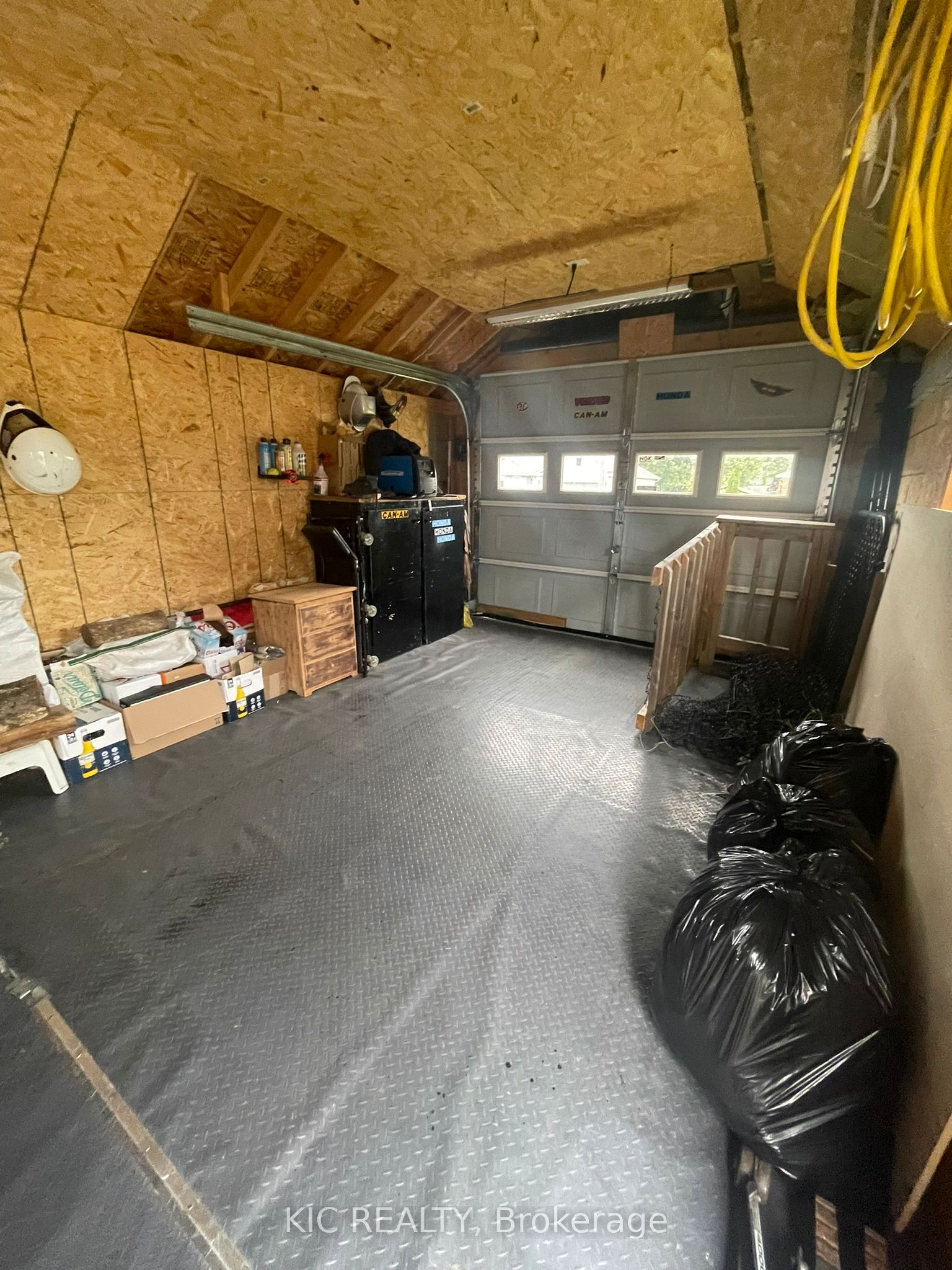 3 Creekside Drive Property Photo 5