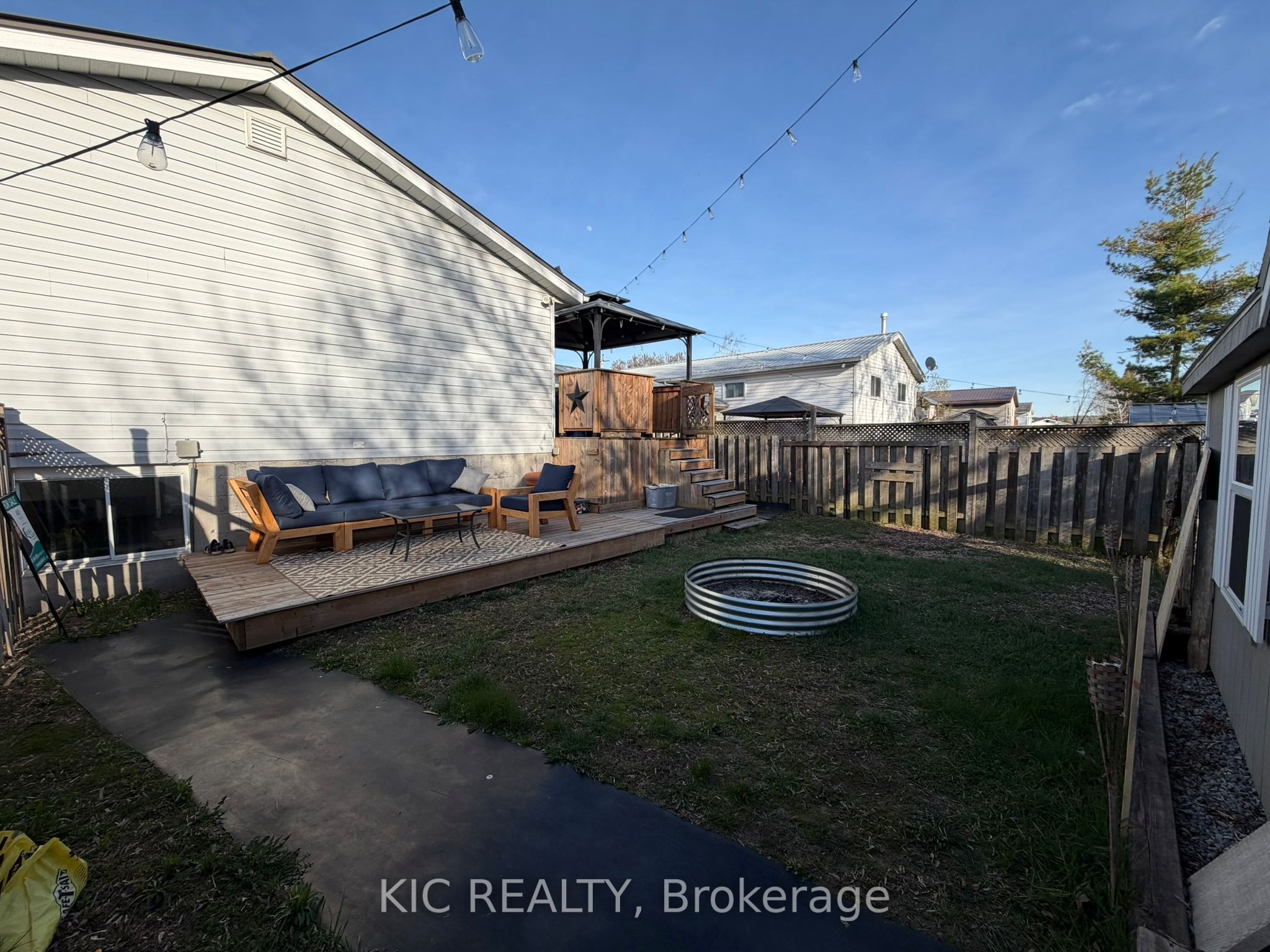 3 Creekside Drive Property Photo 8