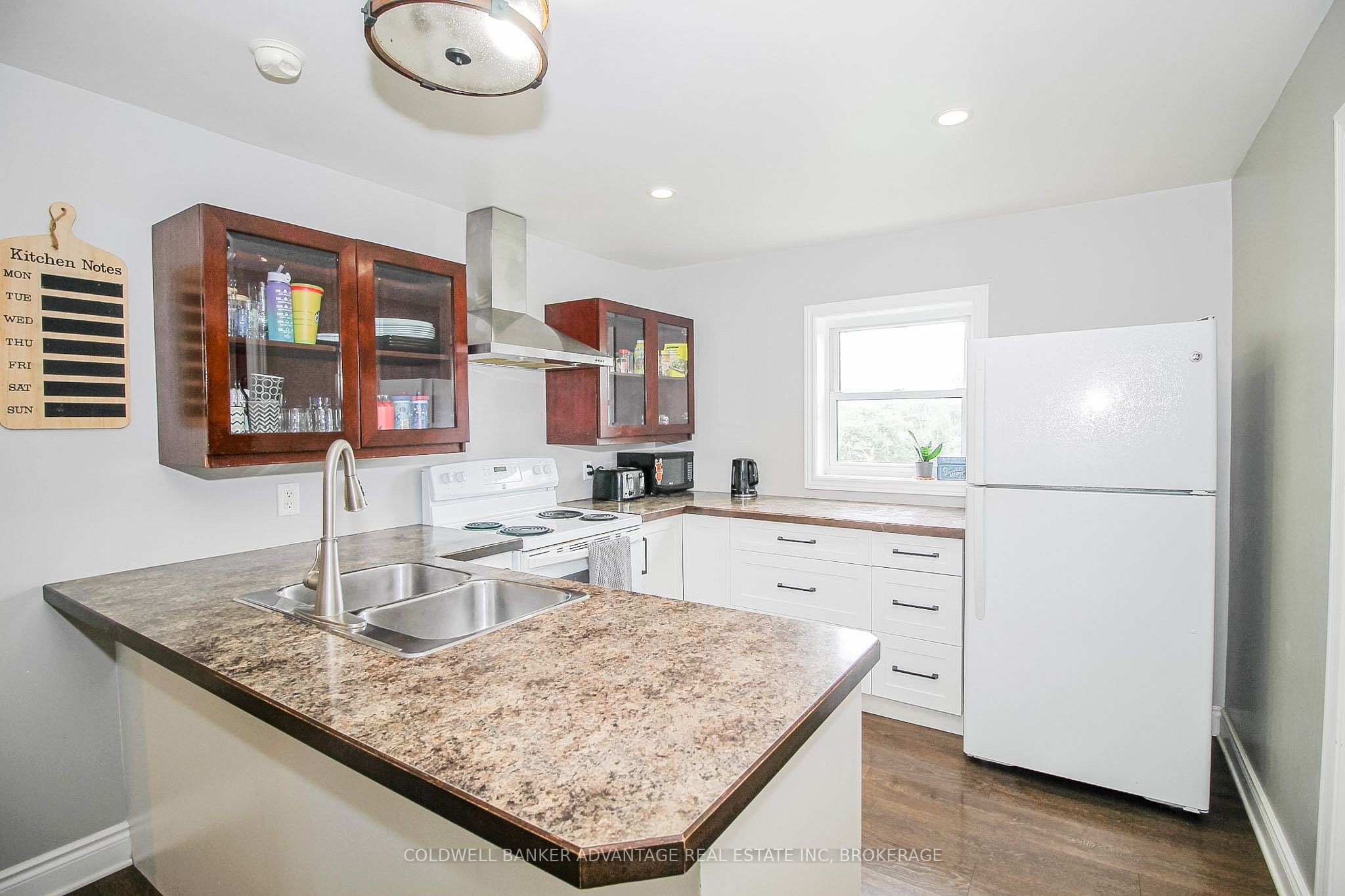 3747 Bowen Road Property Photo 10