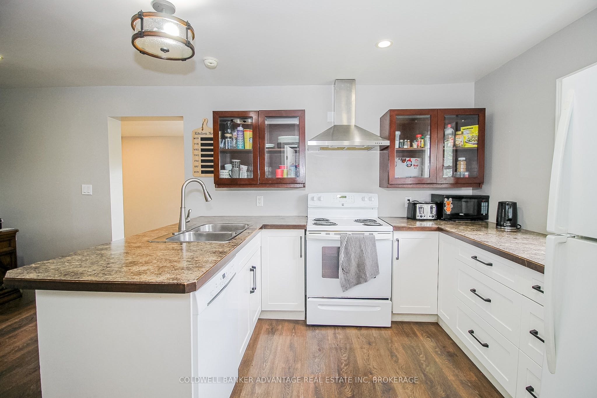 3747 Bowen Road Property Photo 11